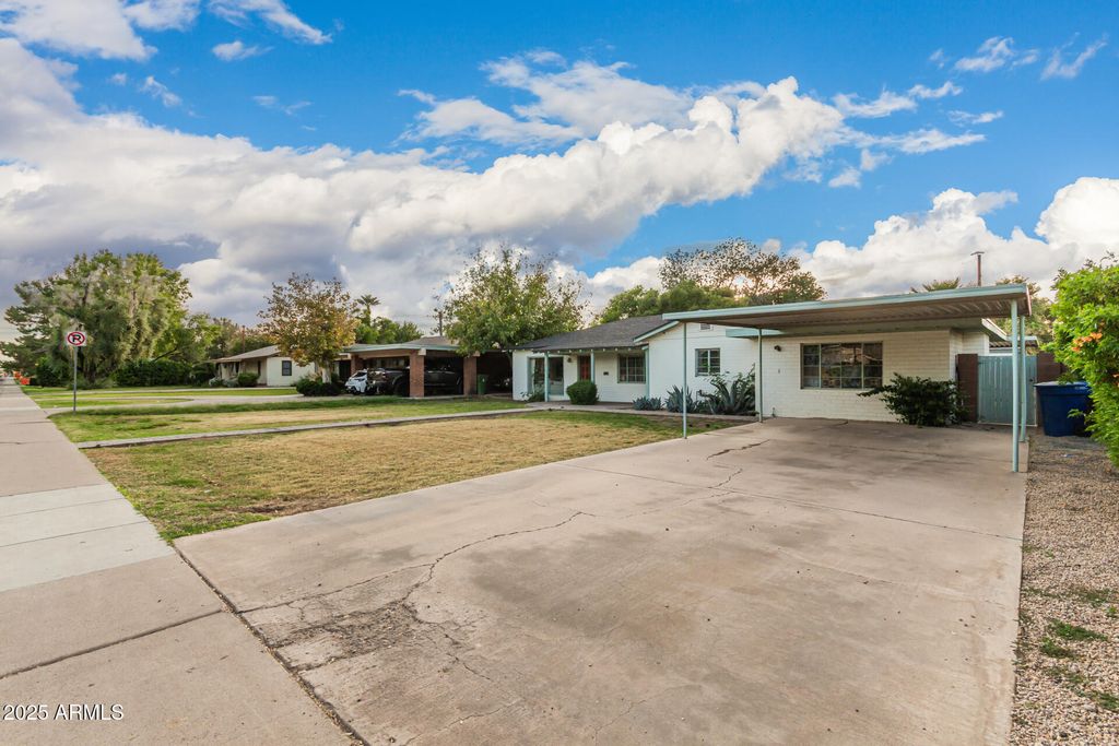 Photo of 1416 S College Avenue, Tempe, AZ 85281 (MLS # 6944704)