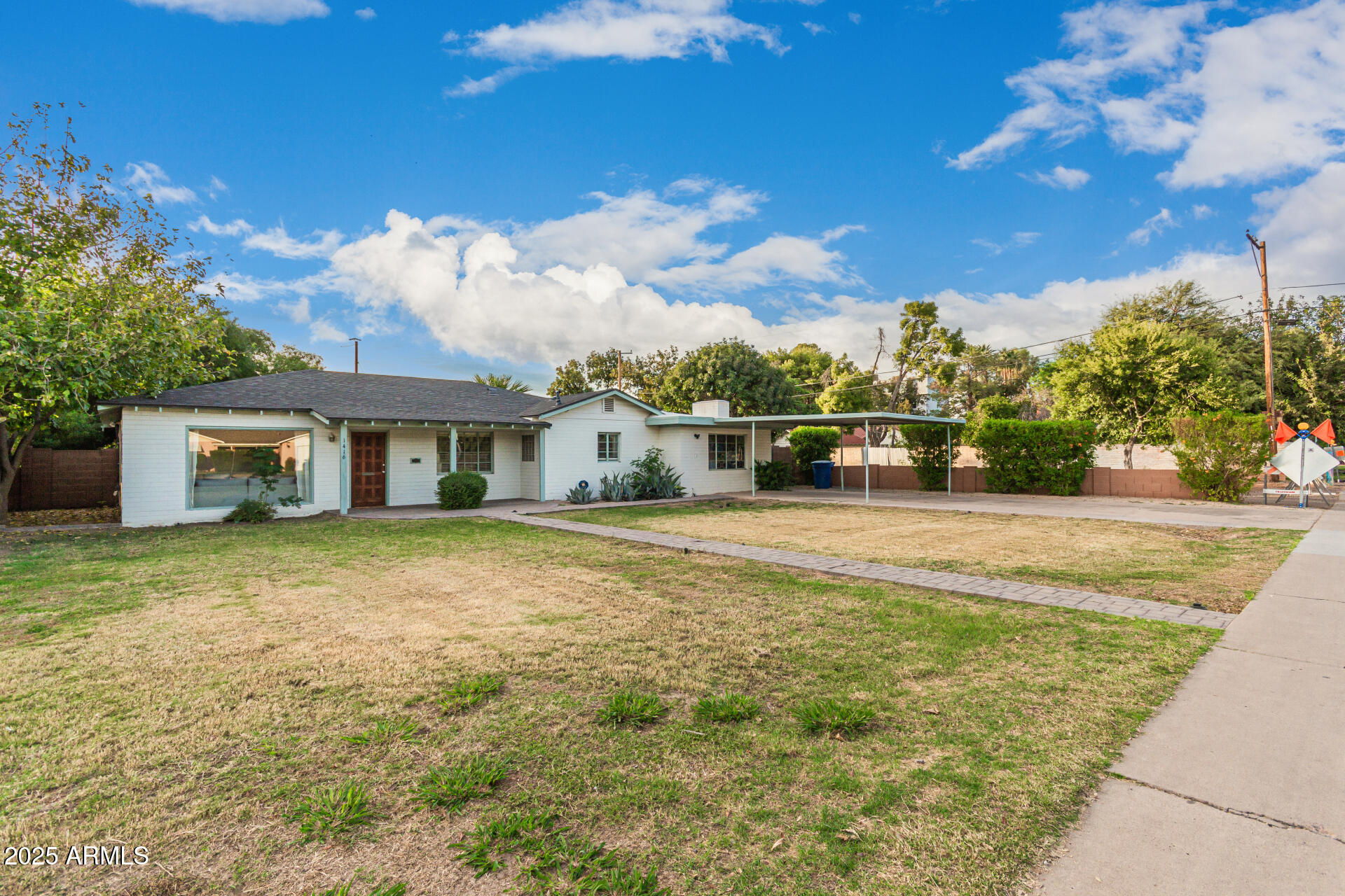 1416 S COLLEGE Avenue