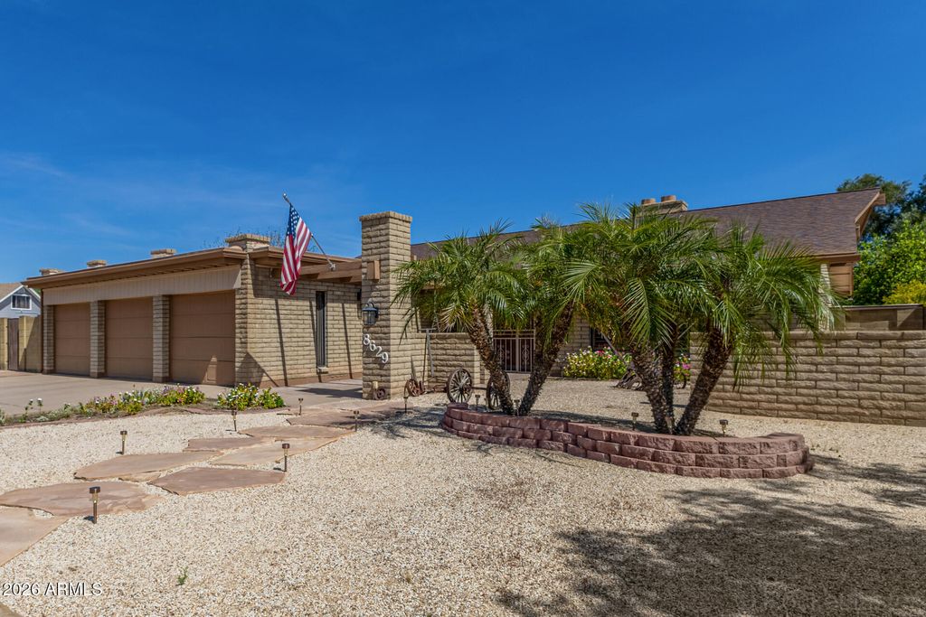 Photo of 8629 N 49th Avenue, Glendale, AZ 85302 (MLS # 6998198)