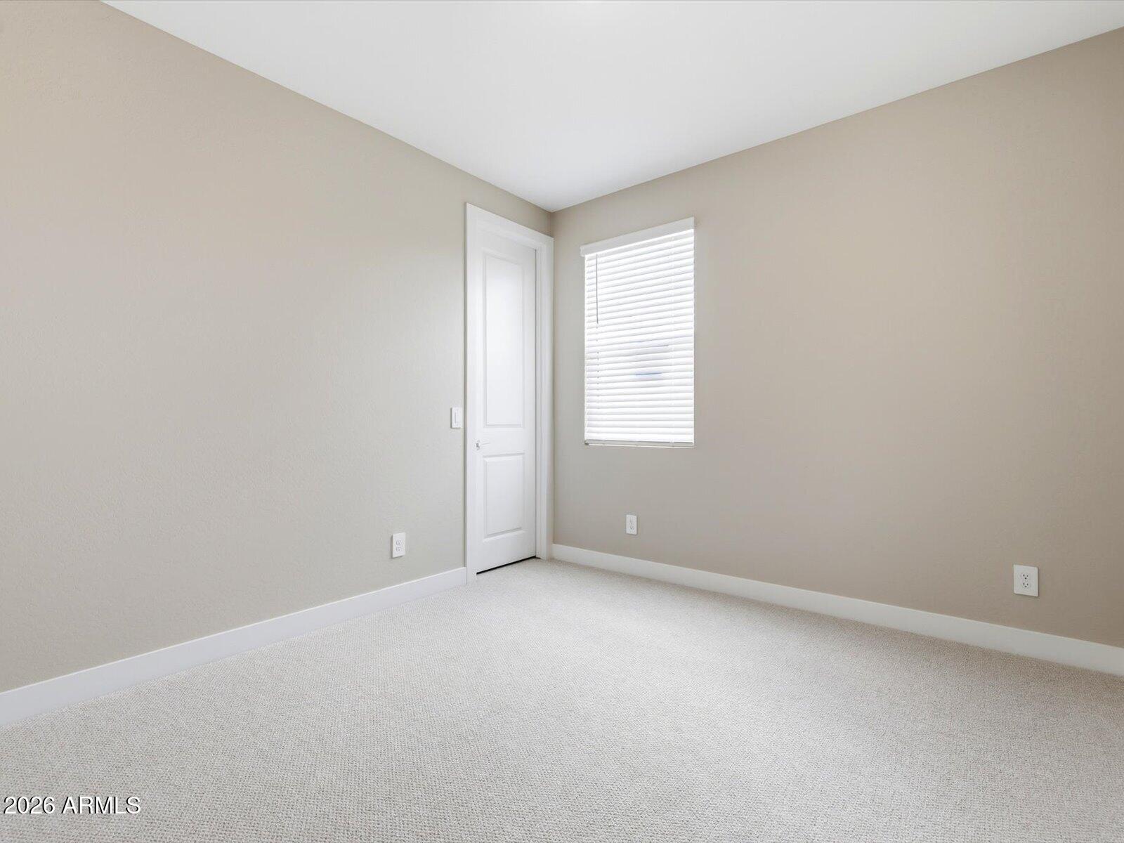 18460 W LOMA Lane