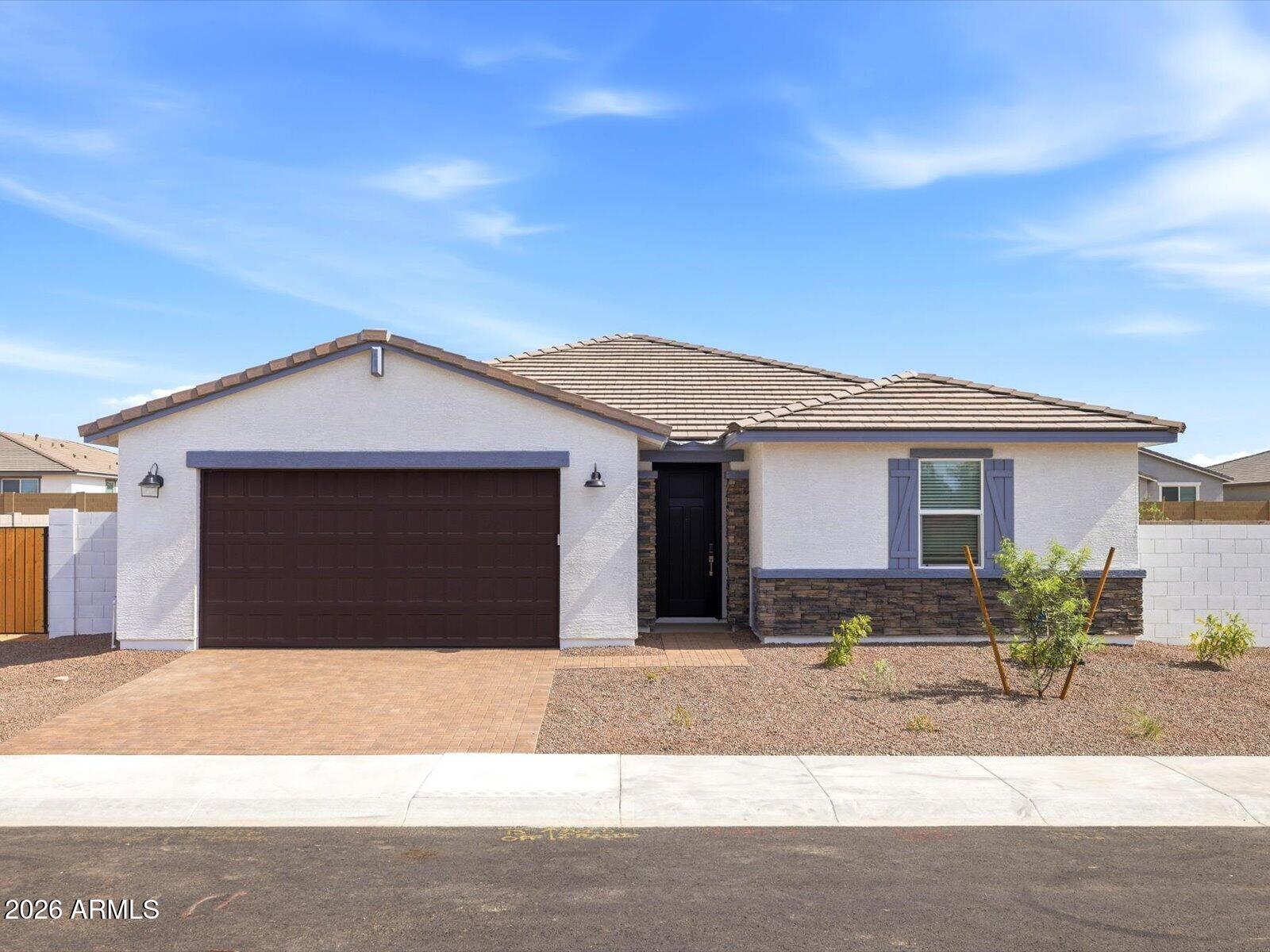 18460 W LOMA Lane