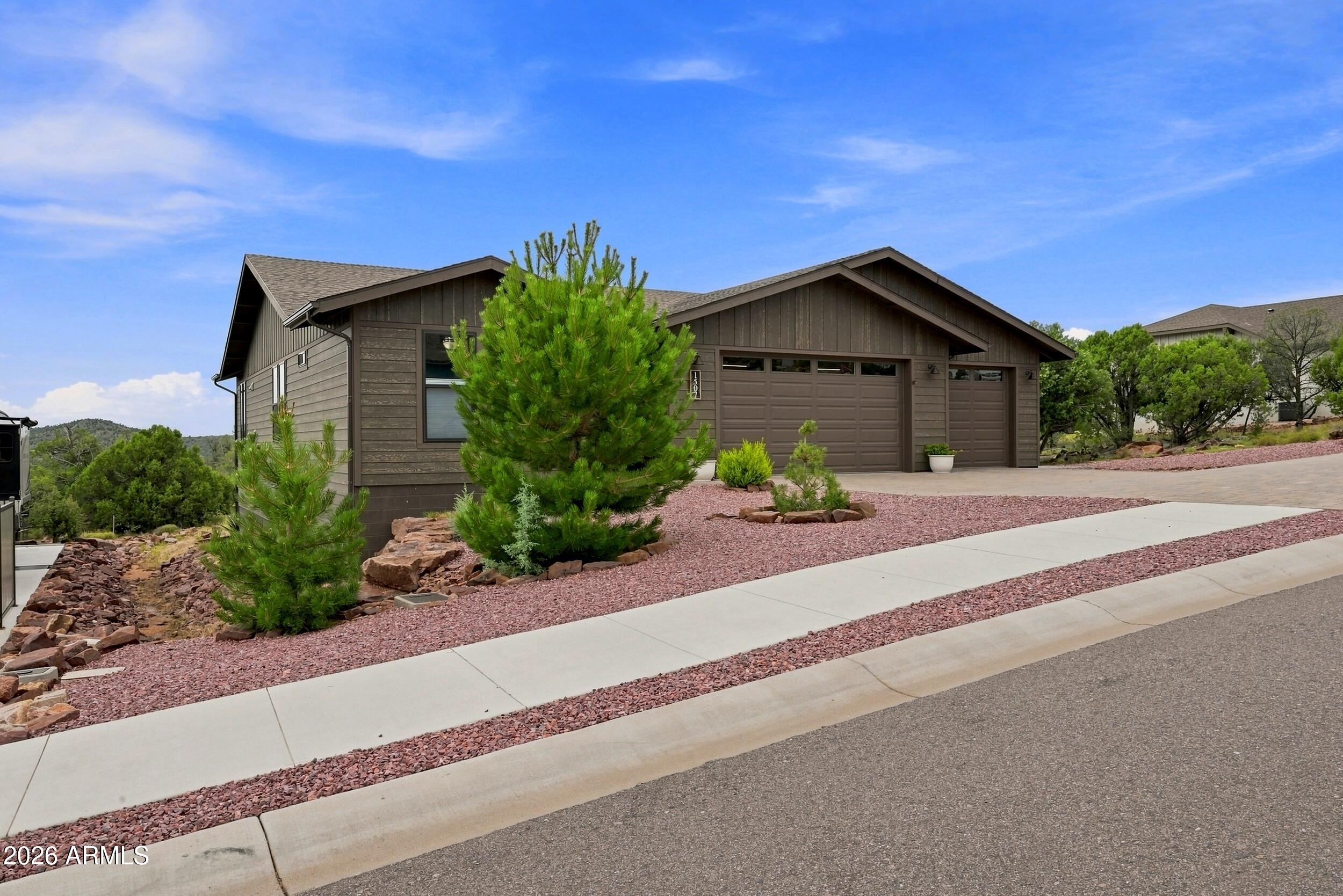 1507 W WAGON Trail