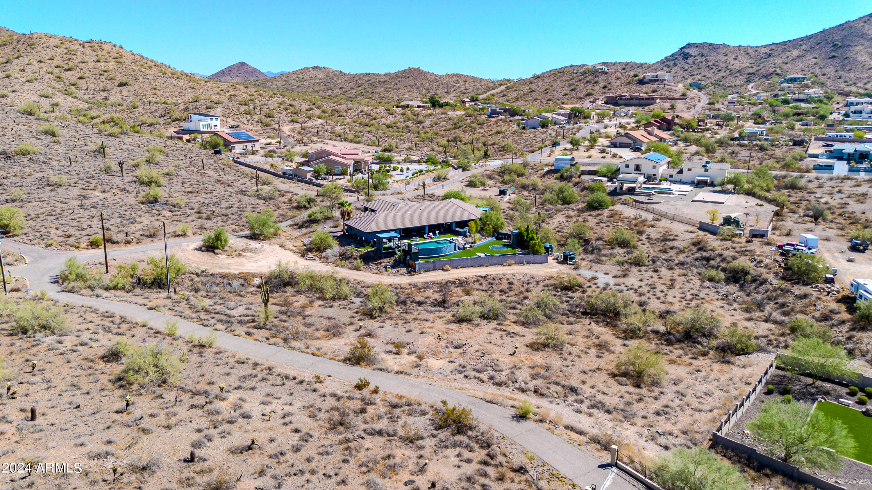 101 W BRILES Road -