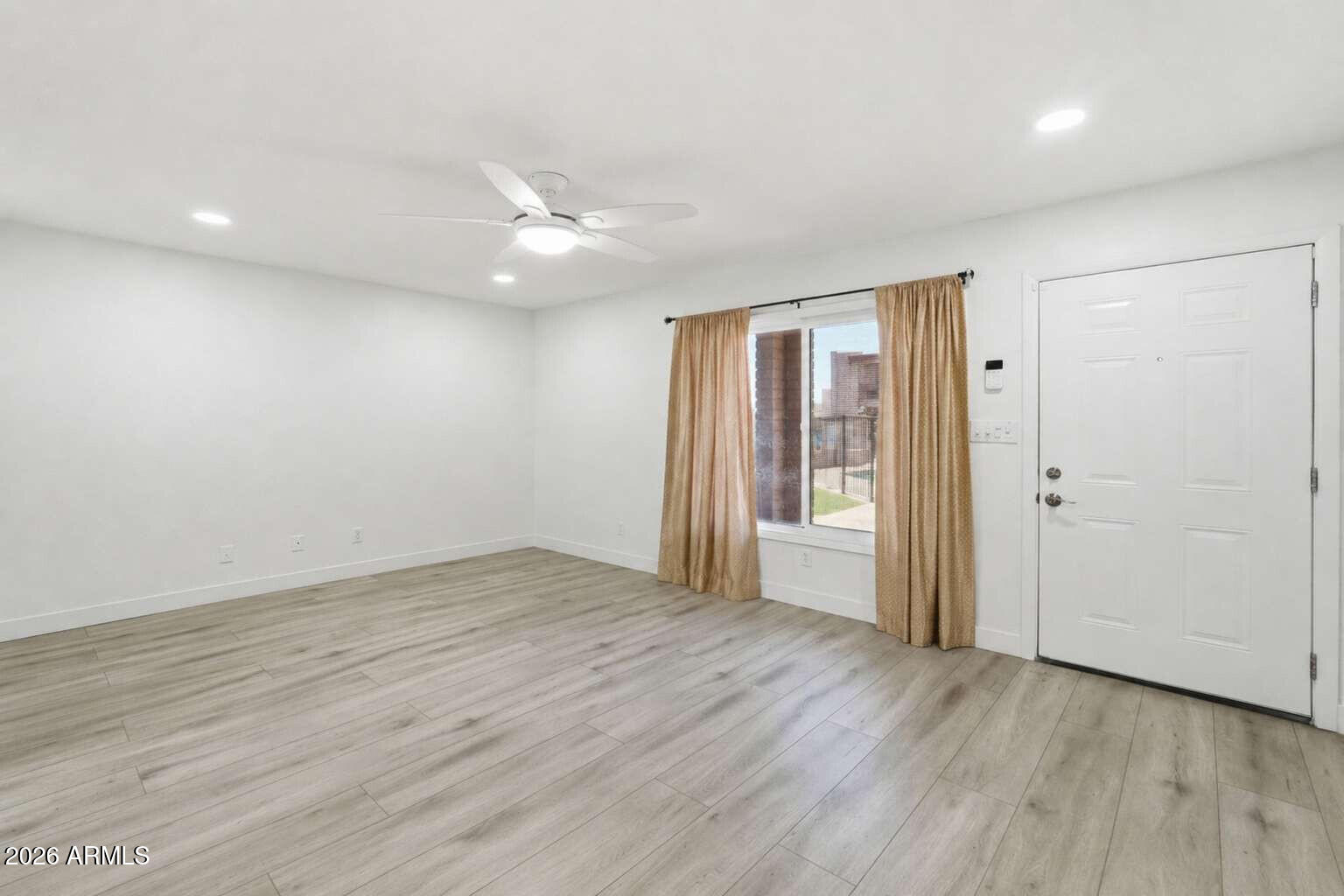 31 W PASADENA Avenue 11