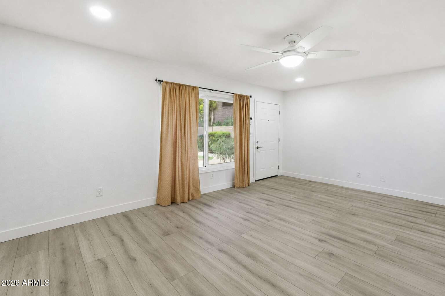31 W PASADENA Avenue 11