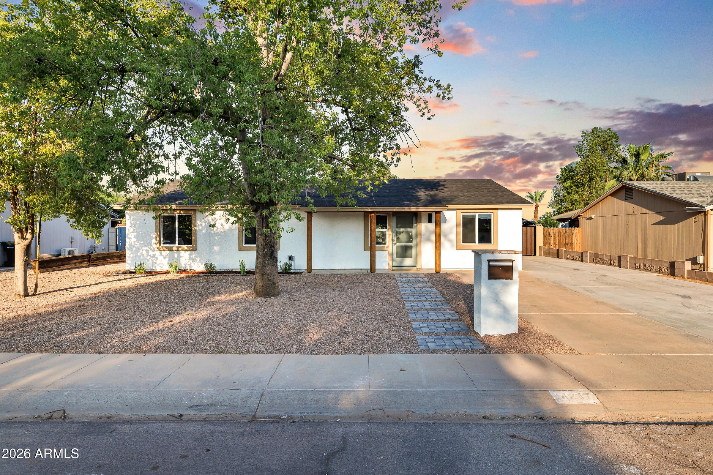 14237 N 38TH Place