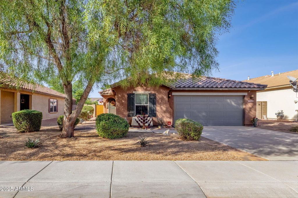 Photo of 2860 E Detroit Street, Chandler, AZ 85225 (MLS # 6927344)
