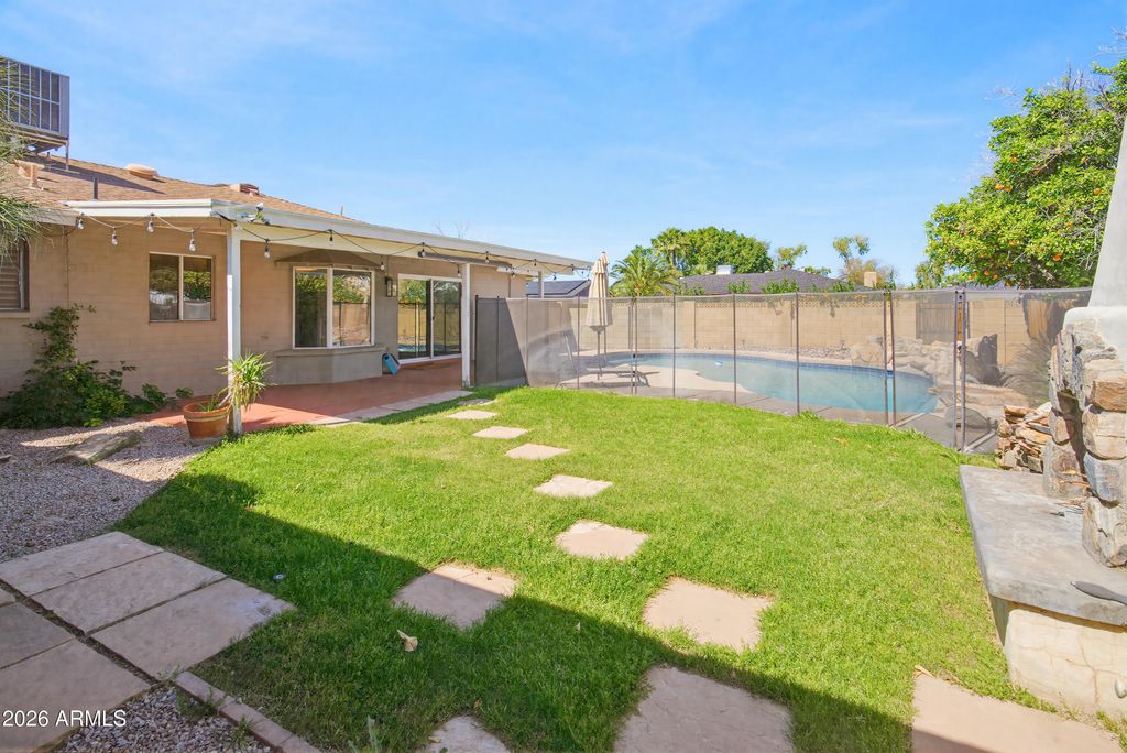 Photo of 6503 S Bonarden Lane, Tempe, AZ 85283 (MLS # 7010217)
