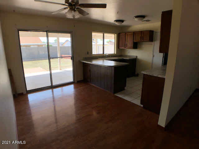 1455 W Mohawk Lane