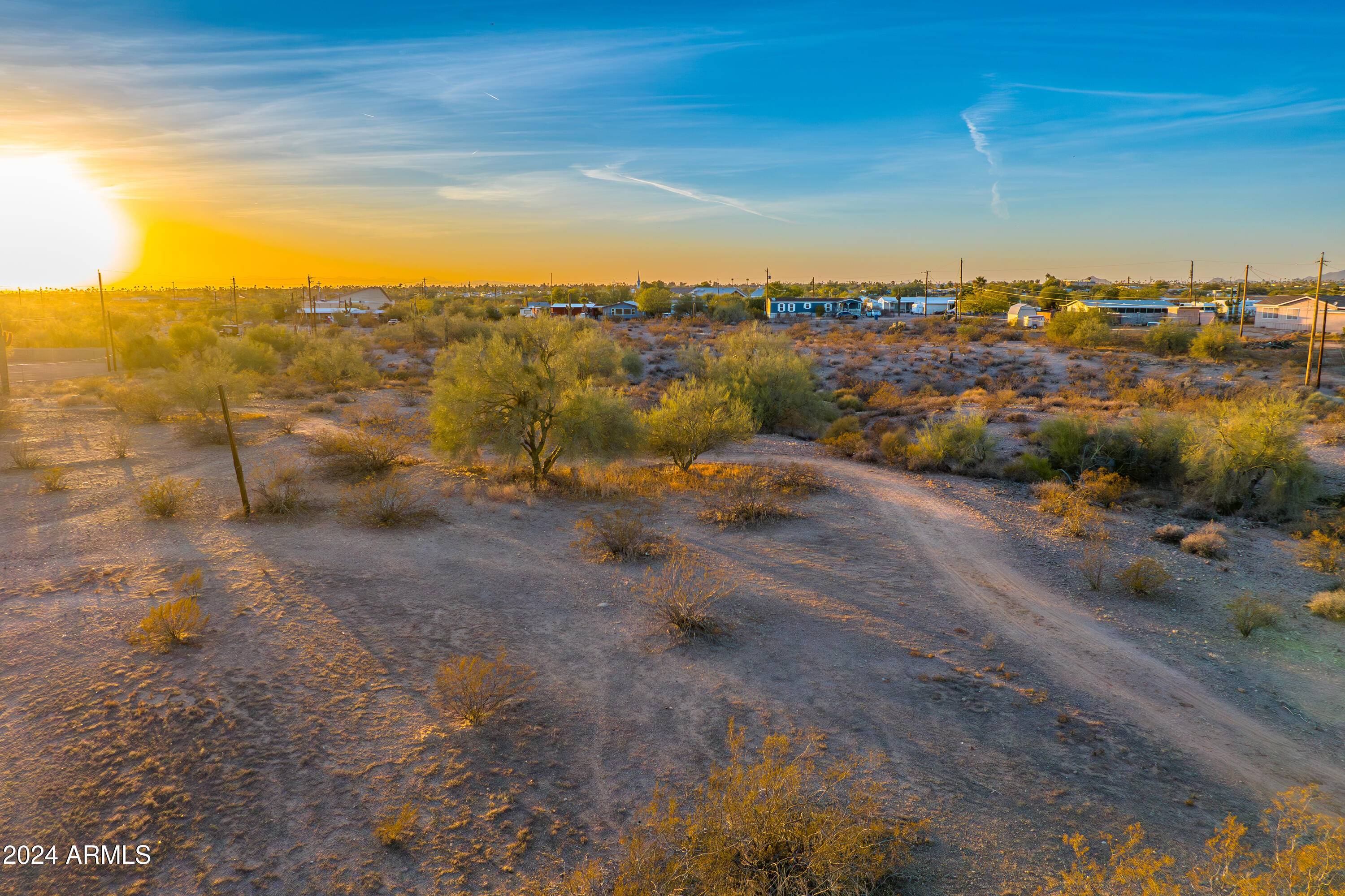 1966 S GOLDFIELD Road -