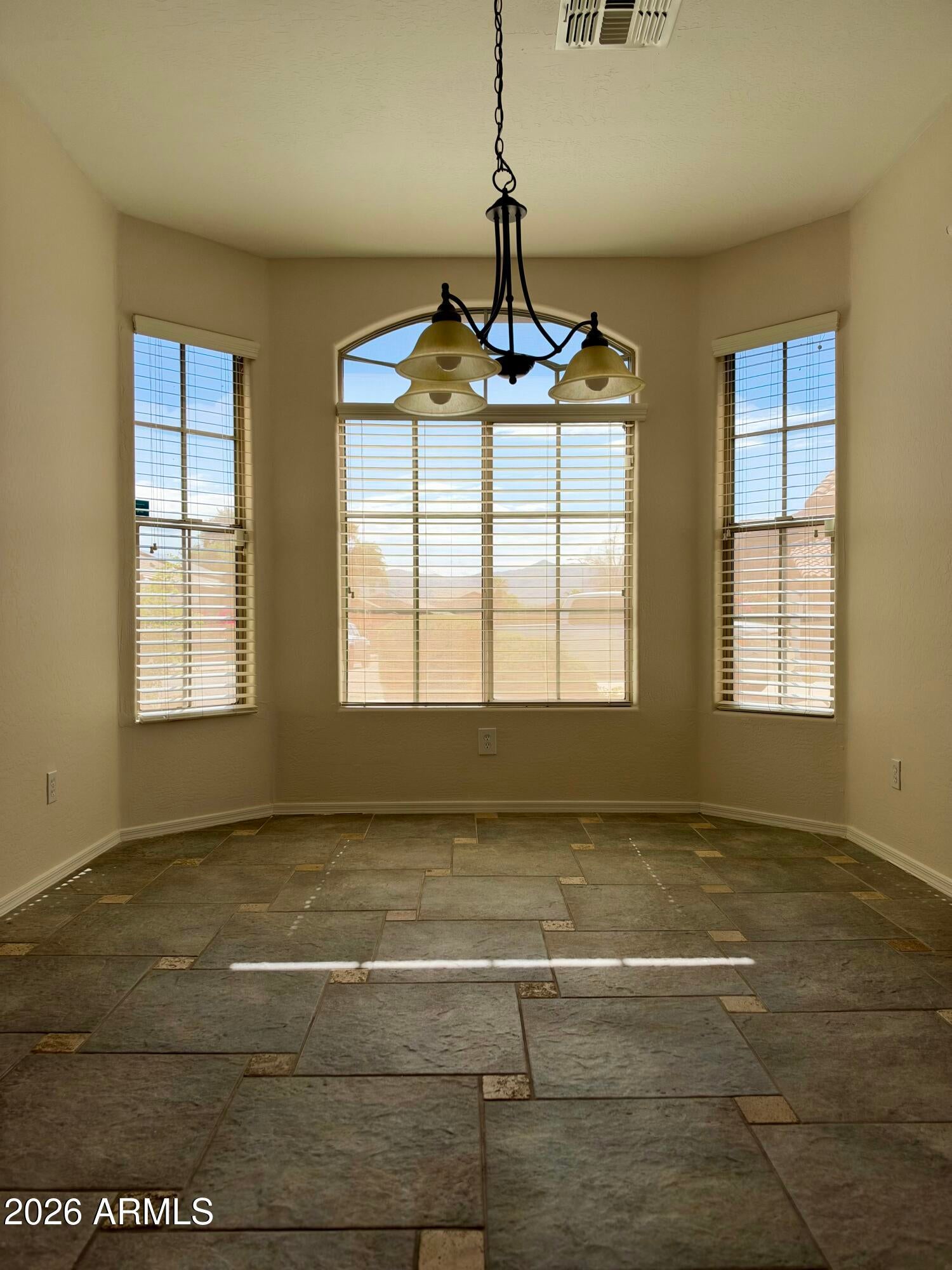 3232 W T RYAN Lane