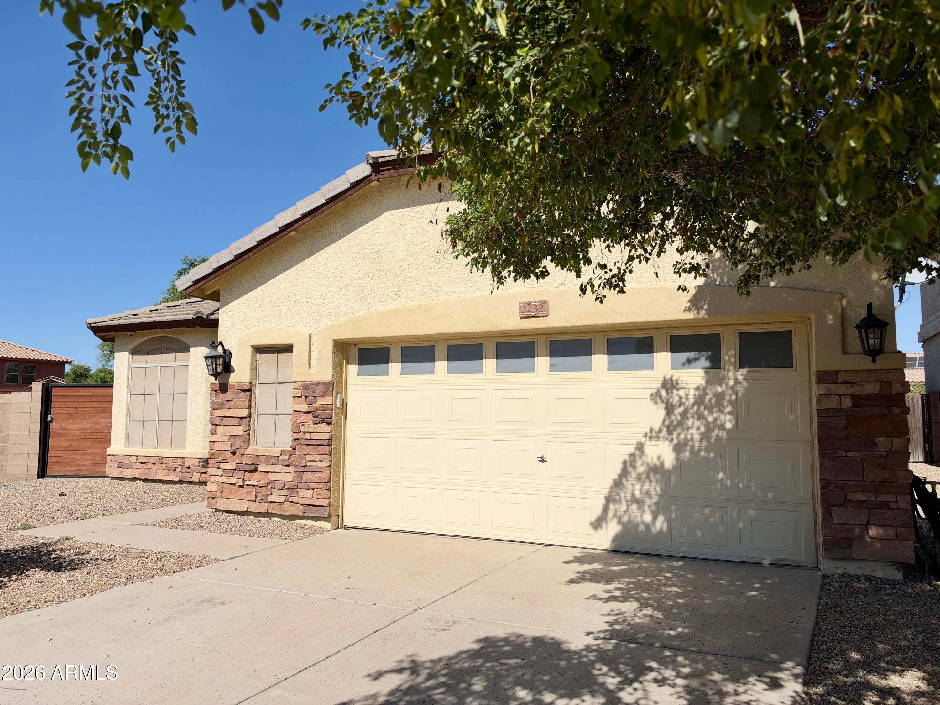 3232 W T RYAN Lane