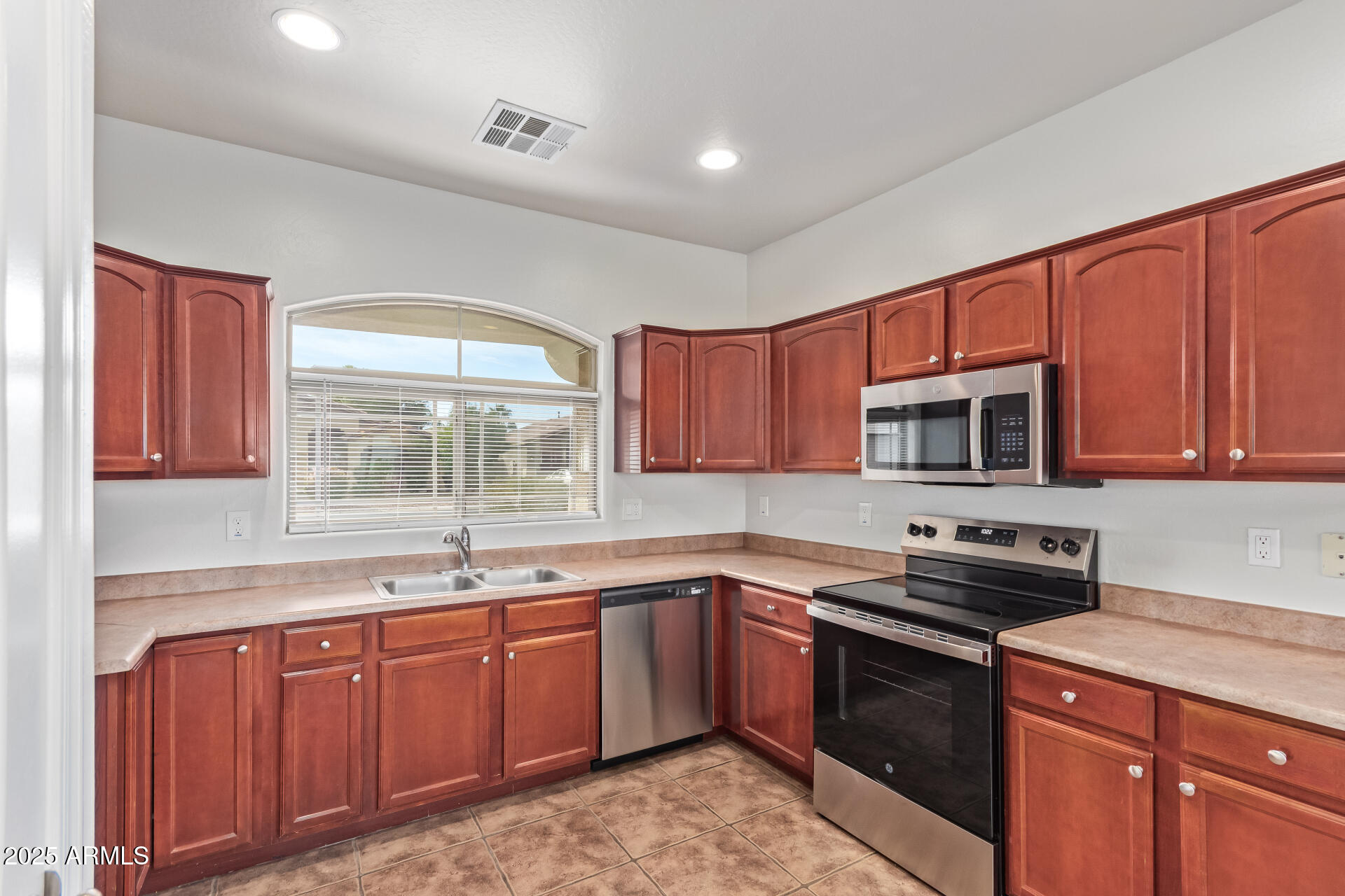 21382 E VIA DEL RANCHO Street