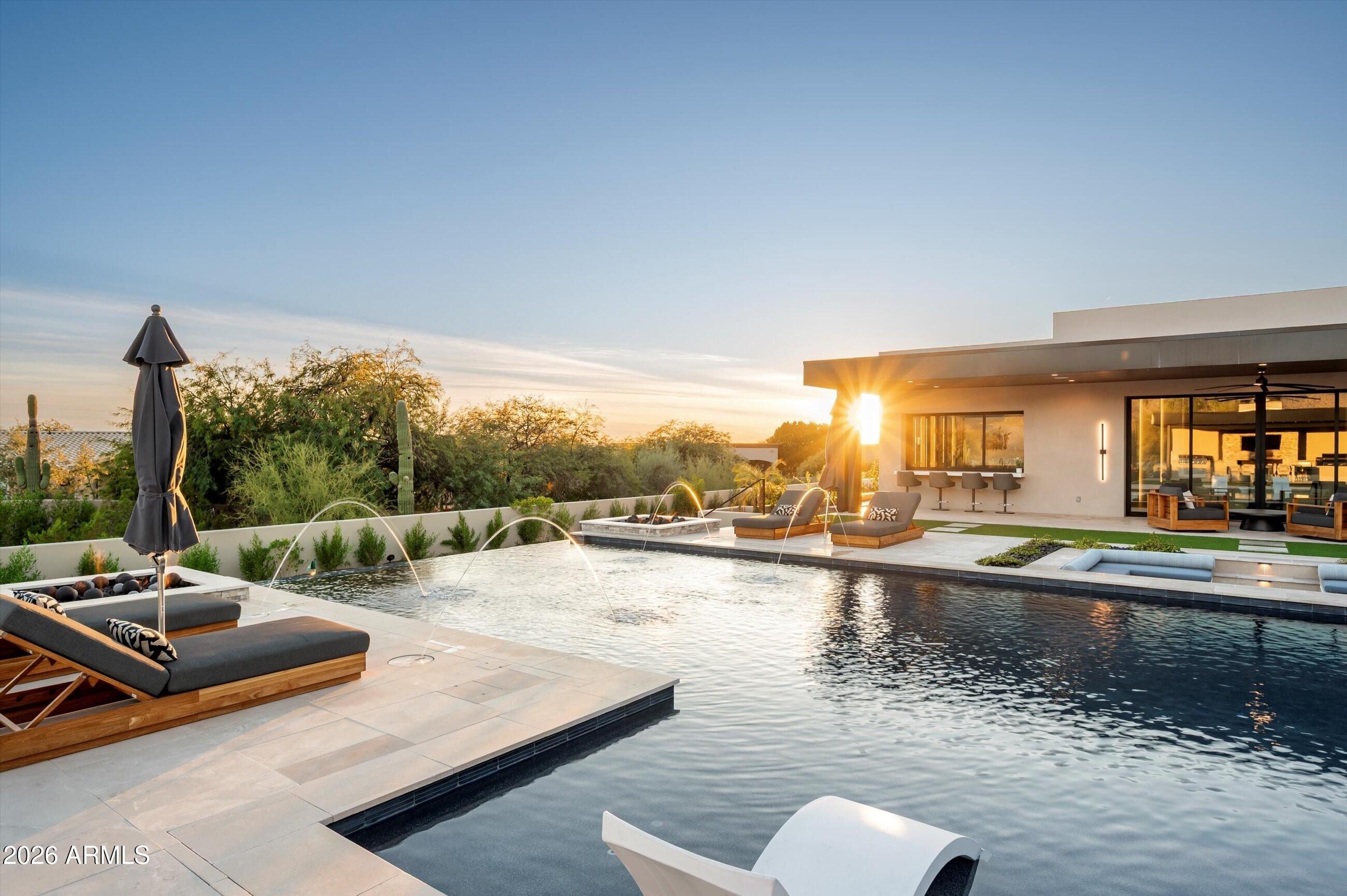 9245 E RIMROCK Drive