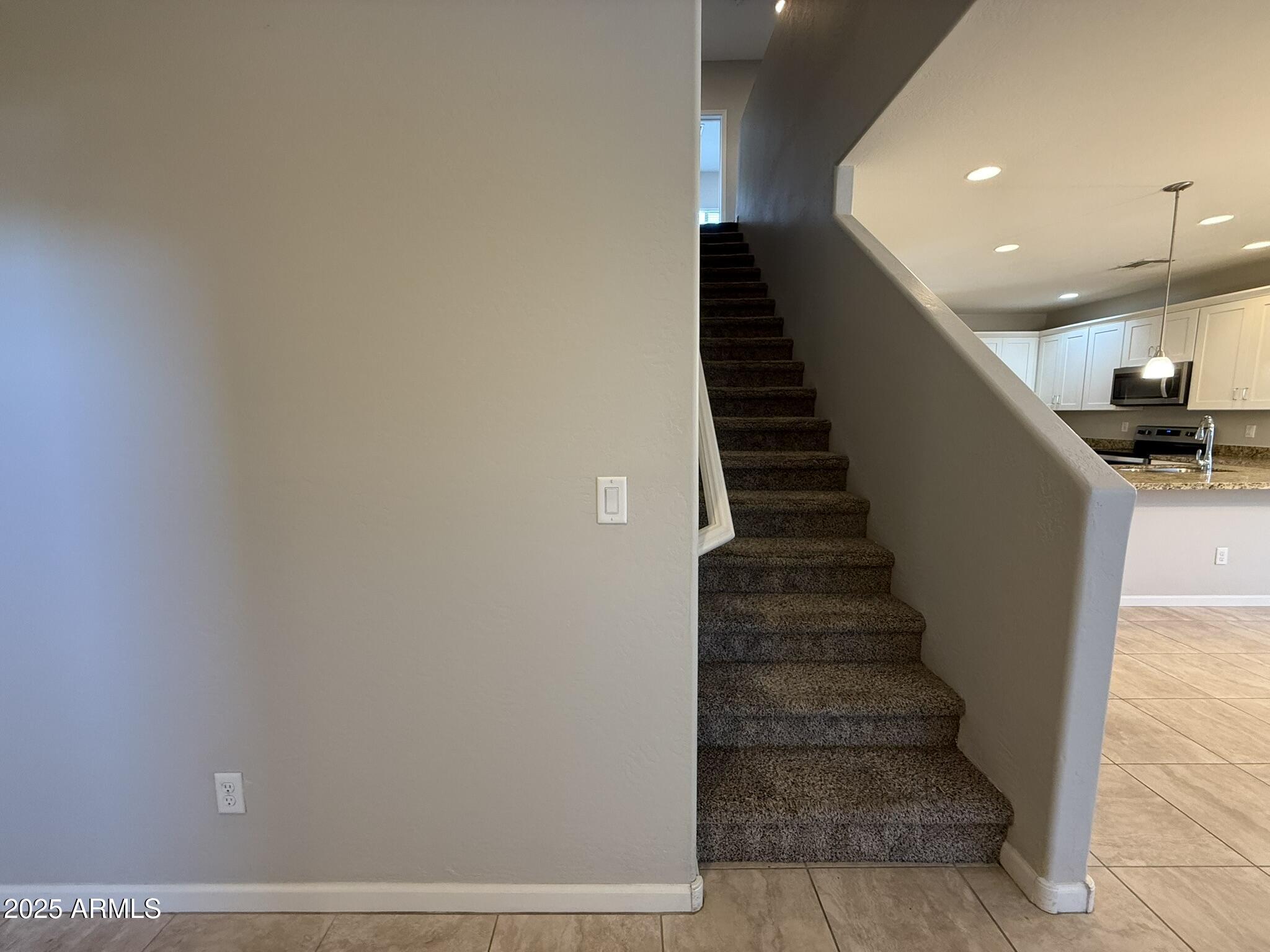 1724 W POLLACK Street