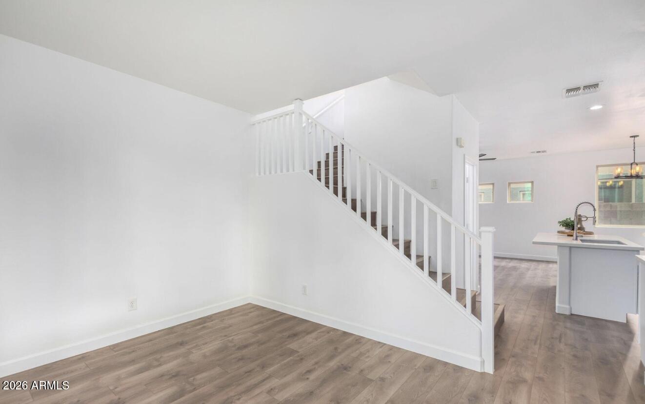 7827 W CYPRESS Street