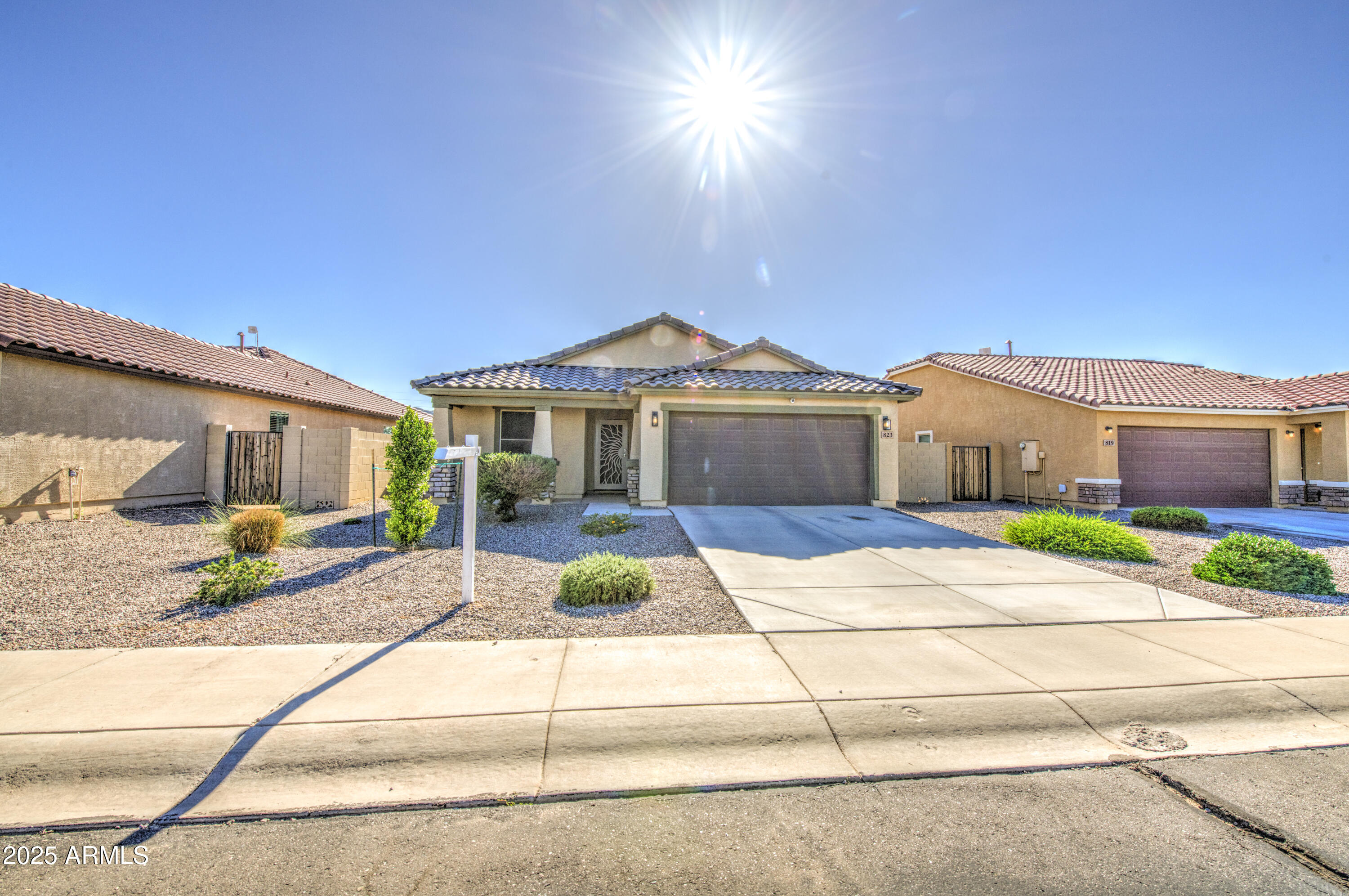 823 S SILVERCREEK Court