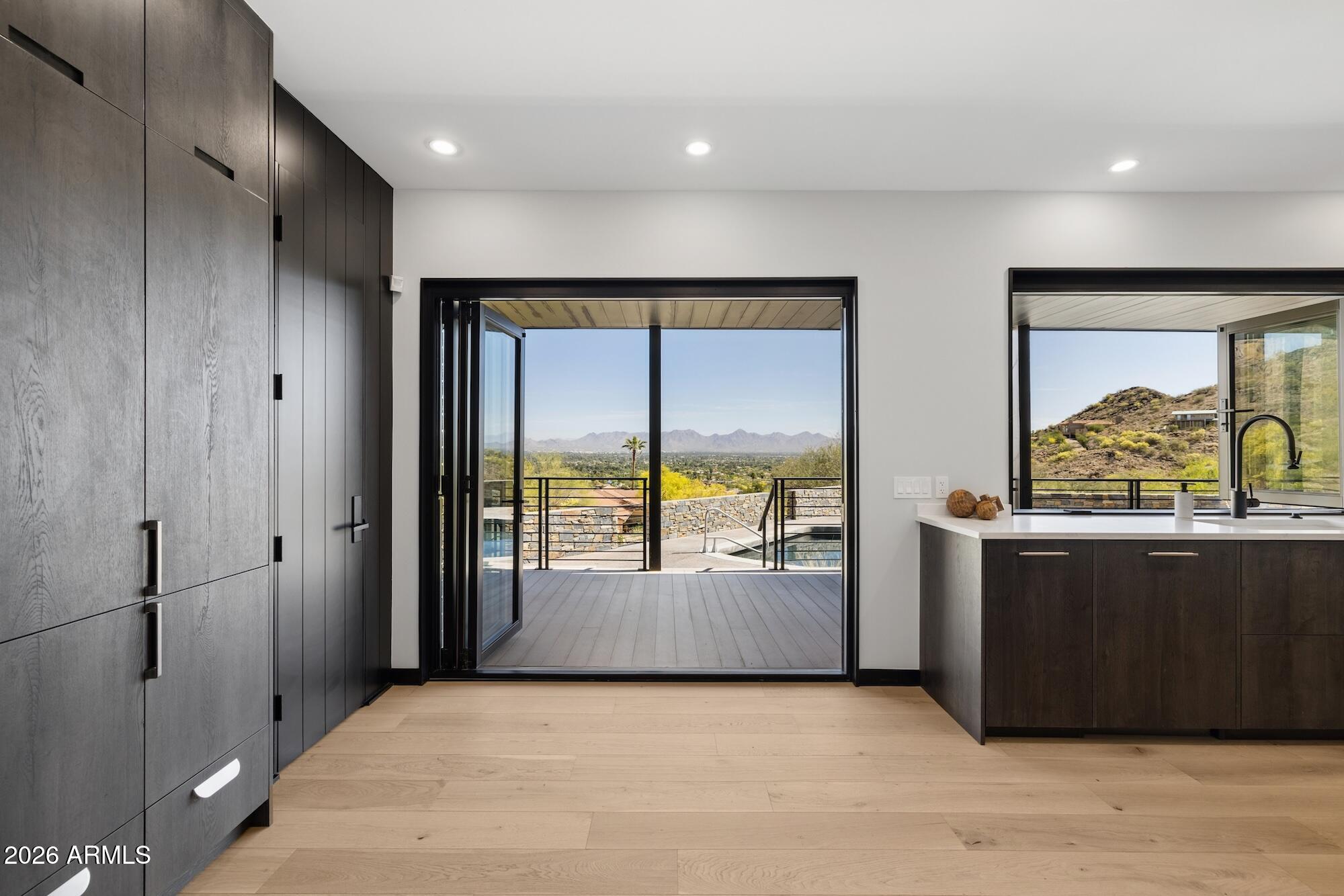 SUNSET HILLS LOT 1-20 & TR C - Residential