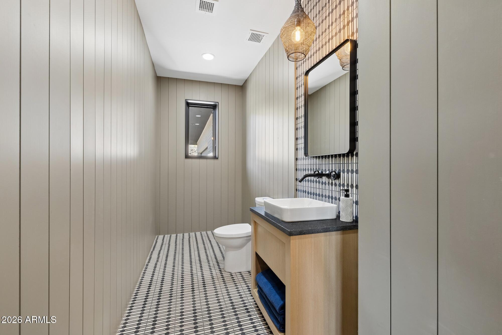 SUNSET HILLS LOT 1-20 & TR C - Residential