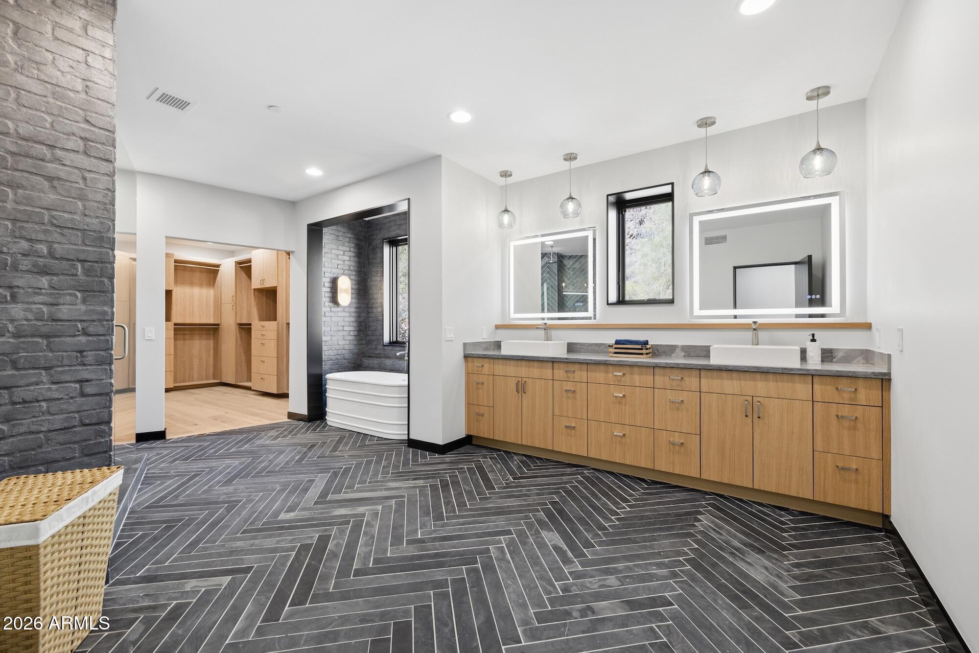 SUNSET HILLS LOT 1-20 & TR C - Residential