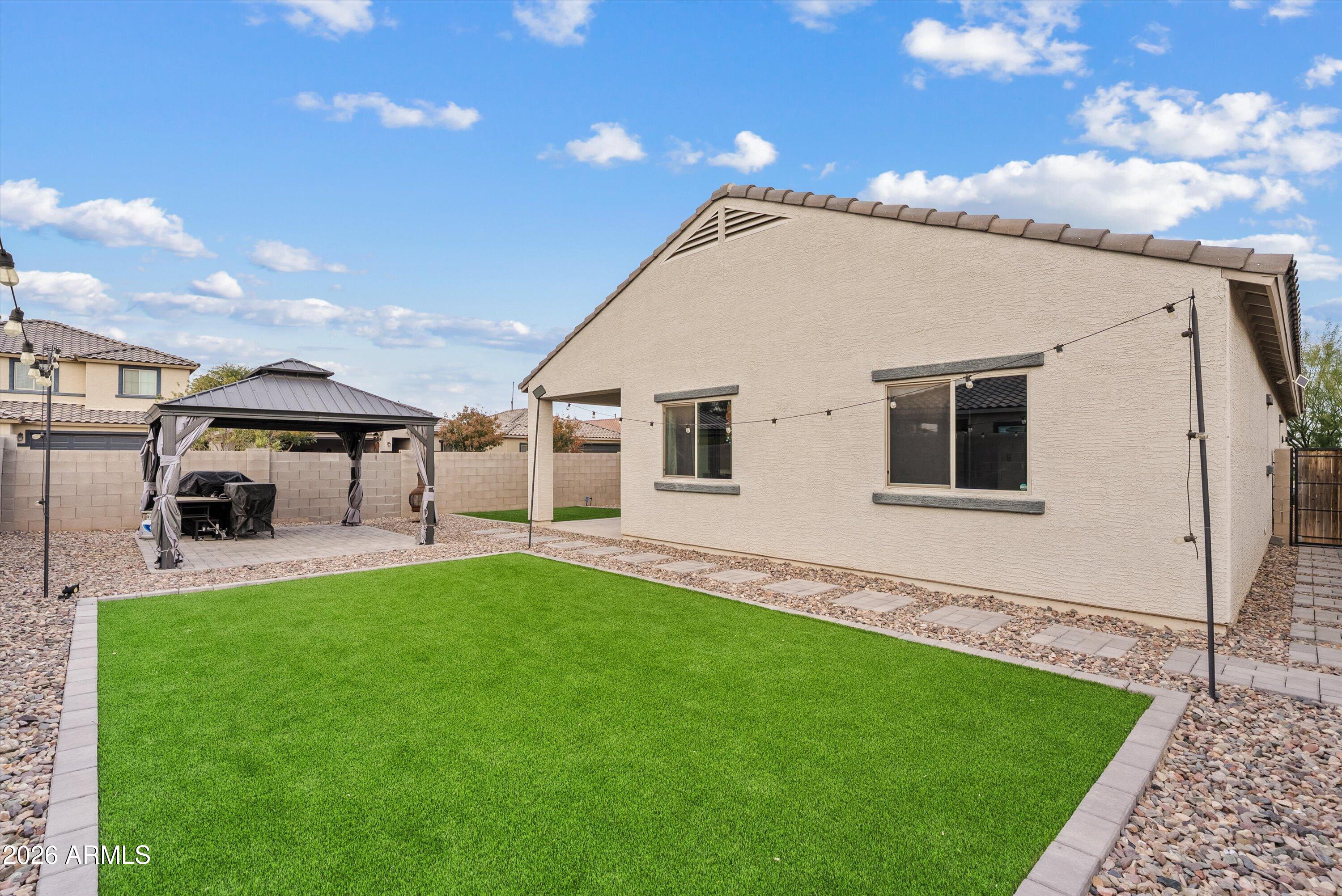 43833 W ACACIA Avenue