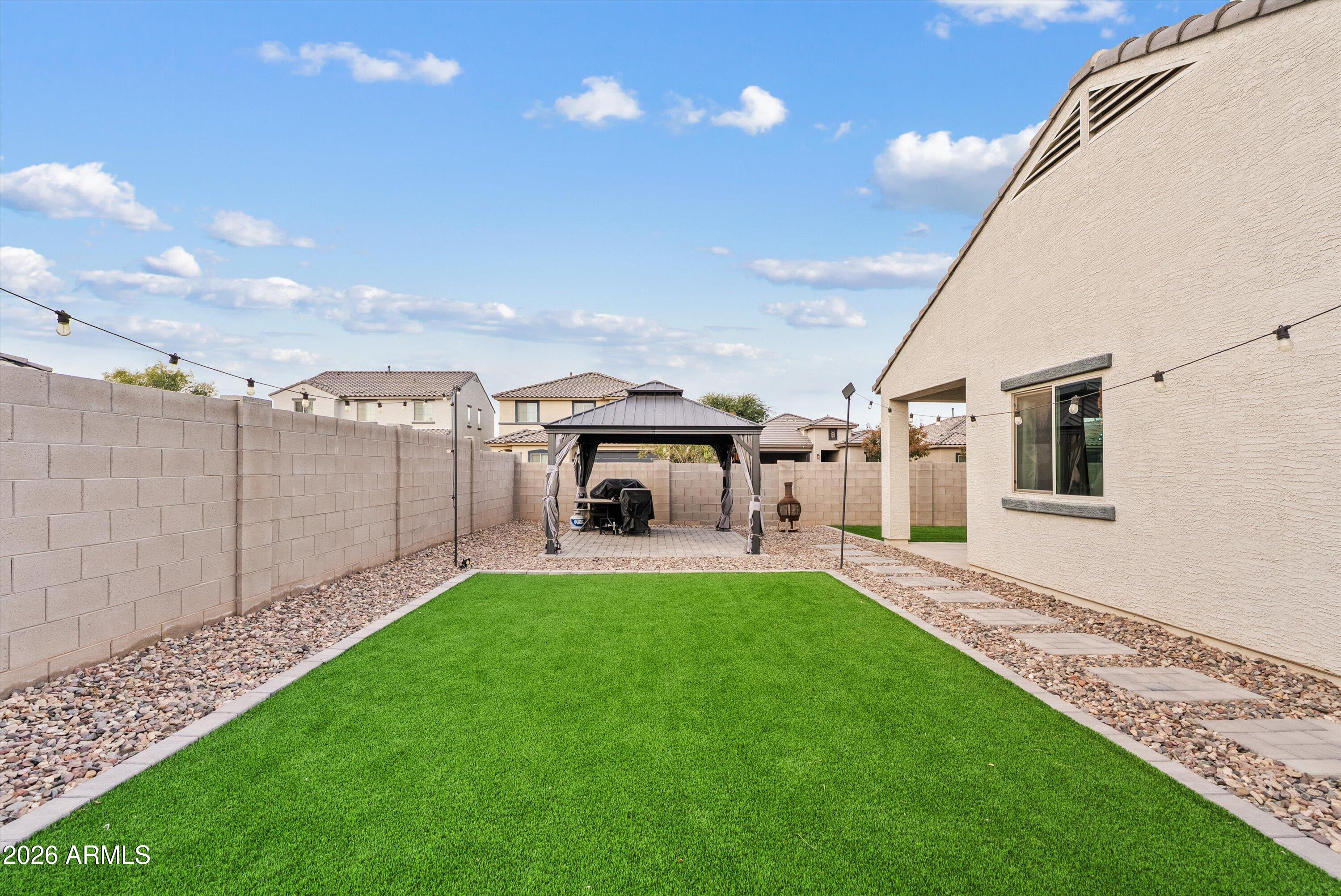 43833 W ACACIA Avenue