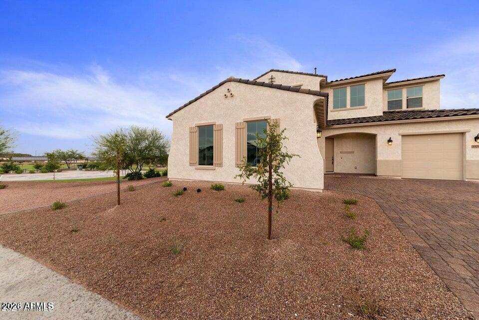 19793 W Earll Drive