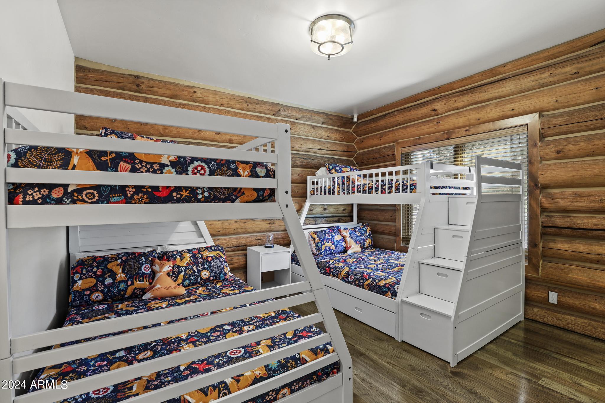 1108 N INDIAN PAINTBRUSH Circle