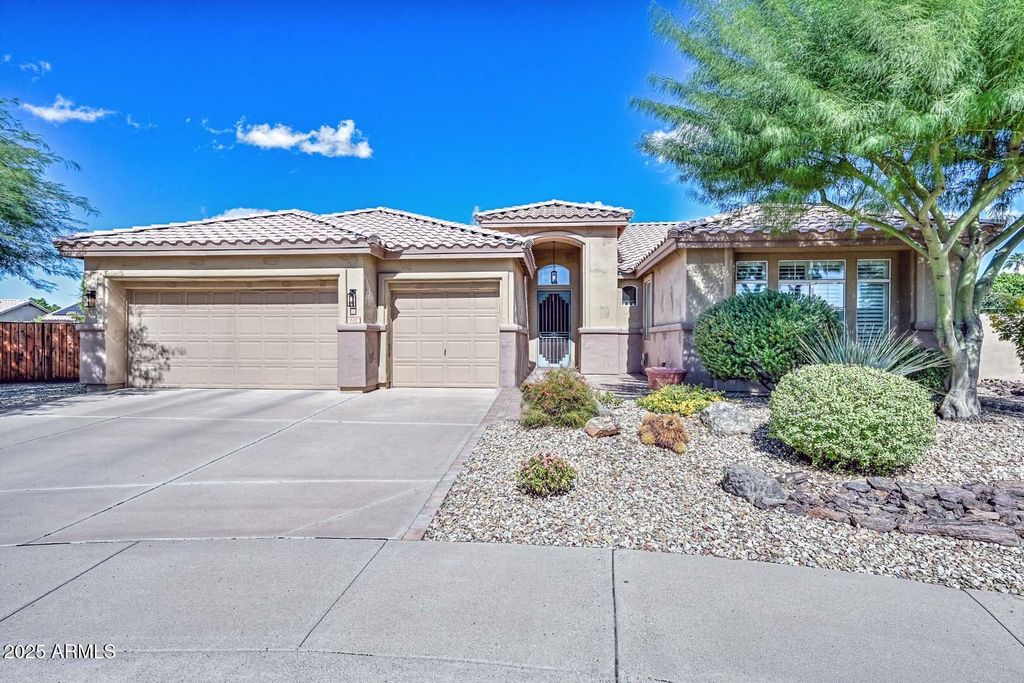 Photo of 7274 W Donald Drive, Glendale, AZ 85310 (MLS # 6933412)