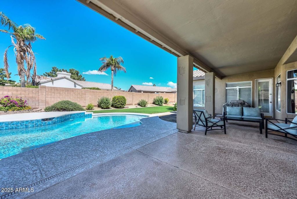 Photo of 7274 W Donald Drive, Glendale, AZ 85310 (MLS # 6933412)