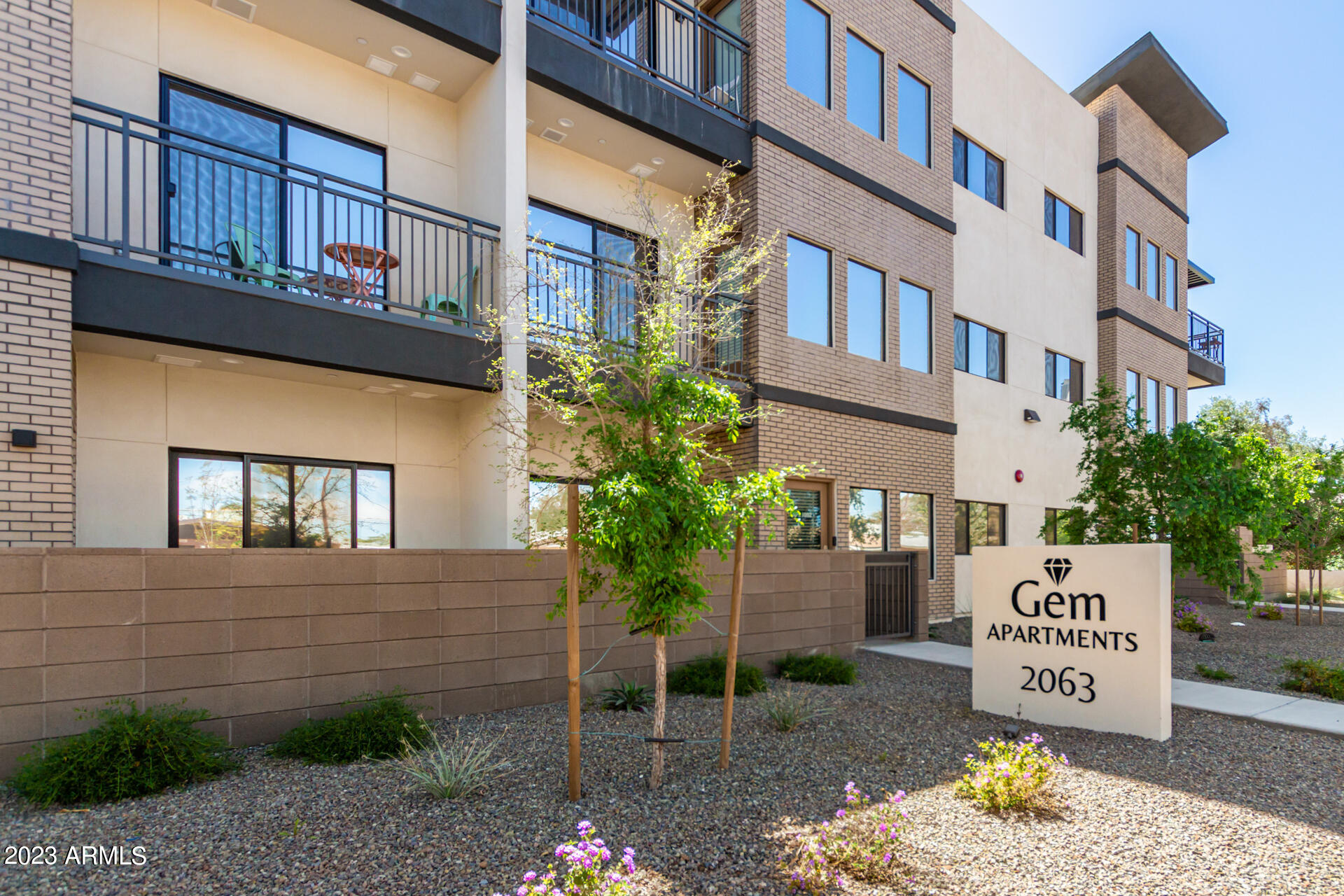 2063 E Lemon Street 2004