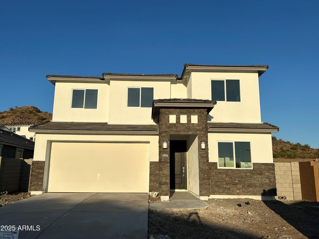 Photo of 6906 W Buckhorn Trail, Peoria, AZ 85383 (MLS # 6927116)