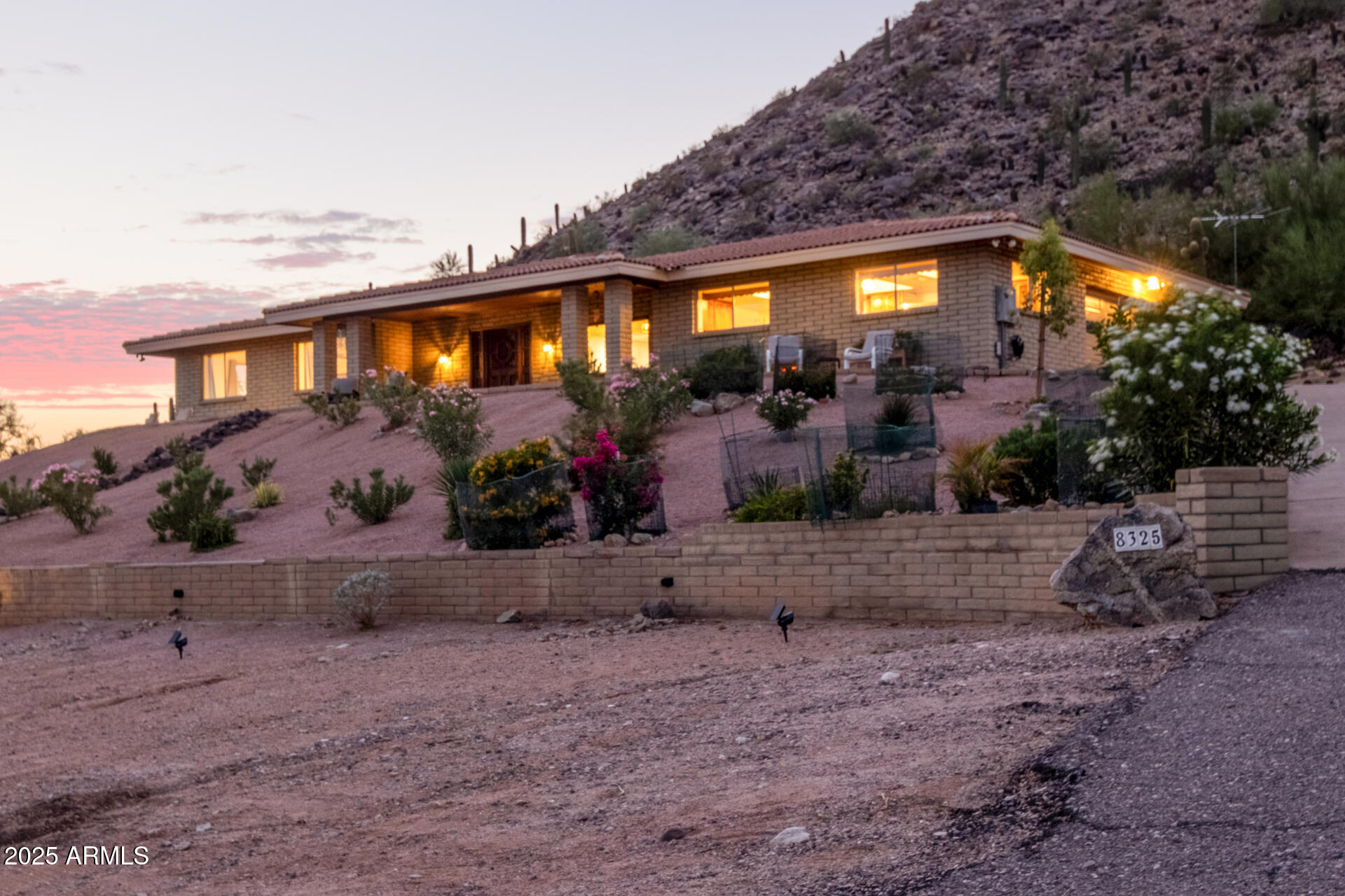 8325 W BARTLETT Road