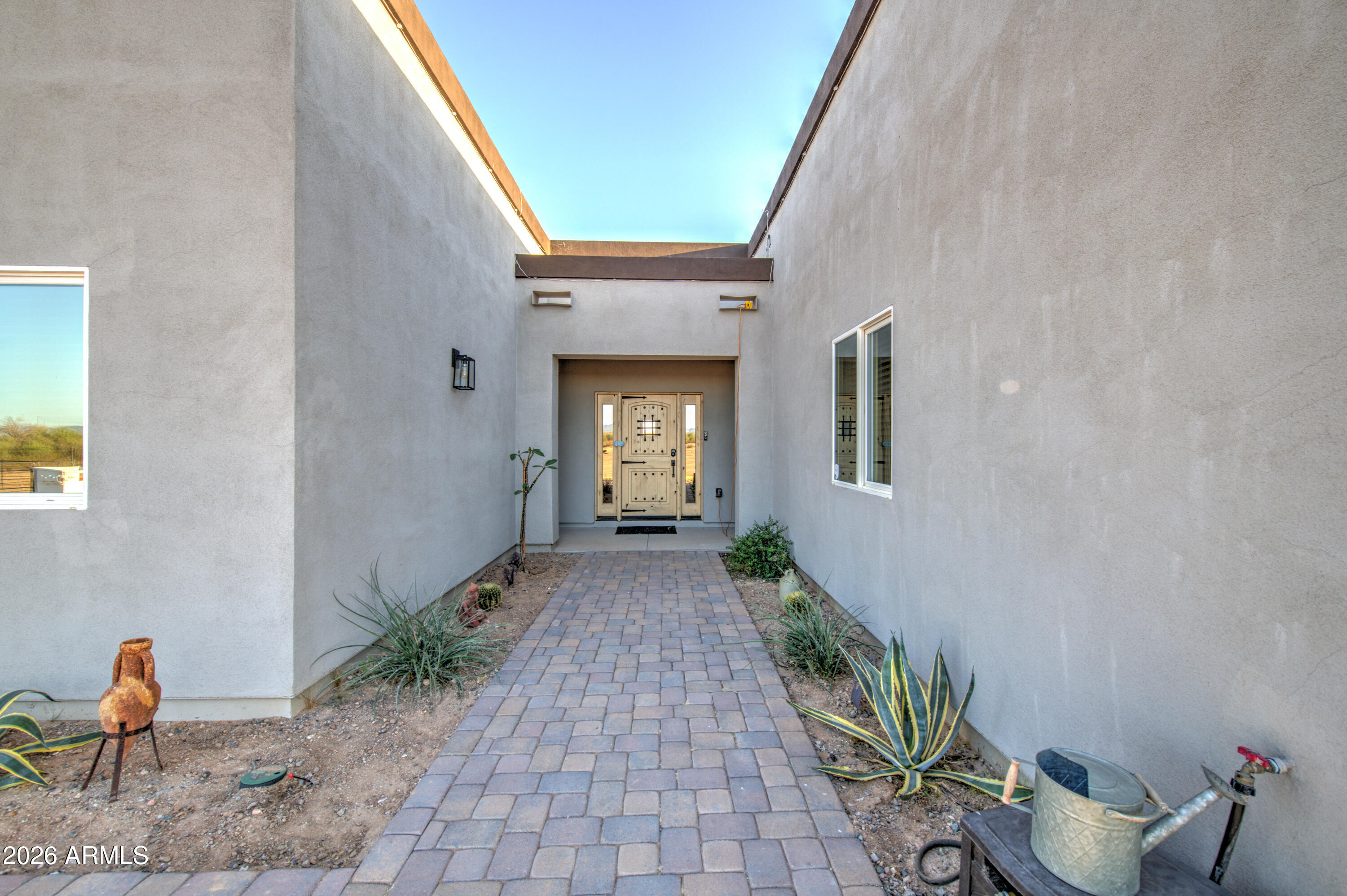 25037 W CHAPAROSA Way