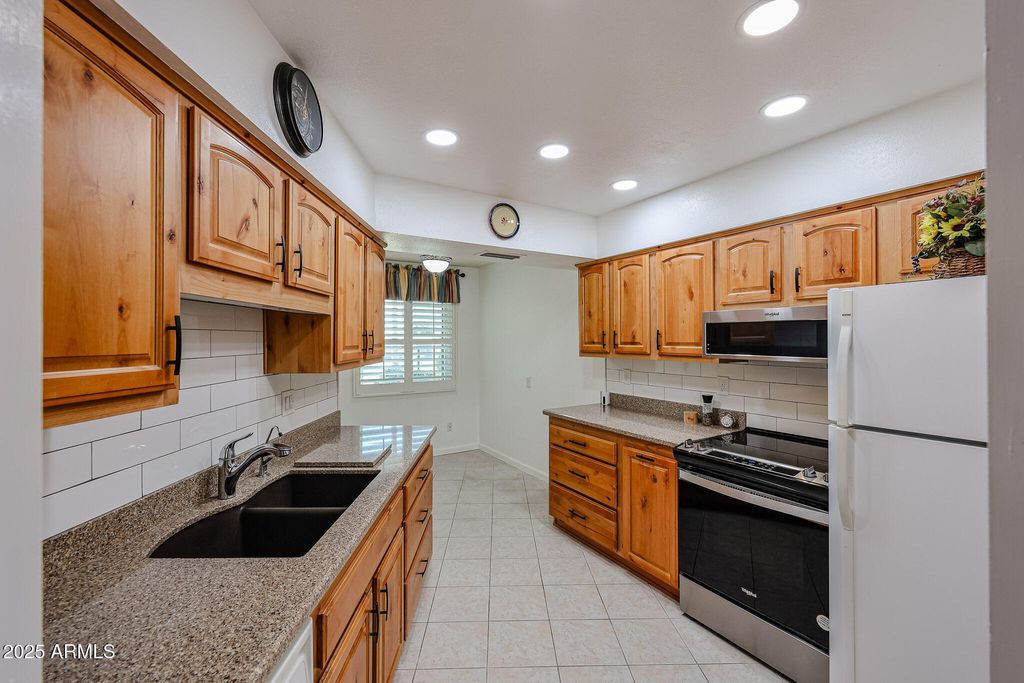 Photo of 19254 N Camino Del Sol, Sun City West, AZ 85375 (MLS # 6900879)