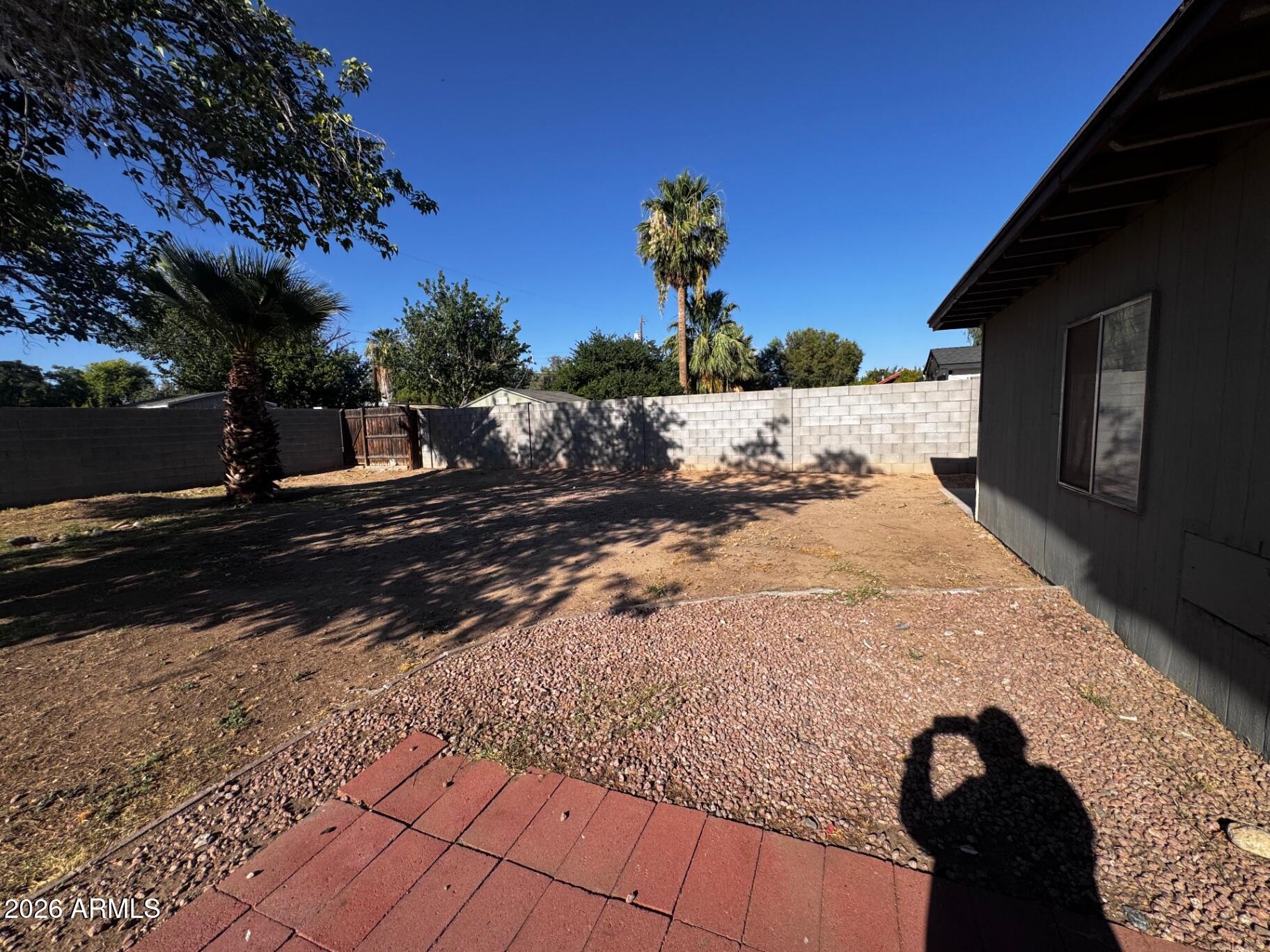 1826 W LAS PALMARITAS Drive