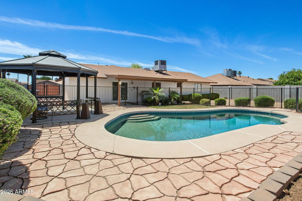 Photo of 4032 W Saint John Road, Glendale, AZ 85308 (MLS # 7019696)