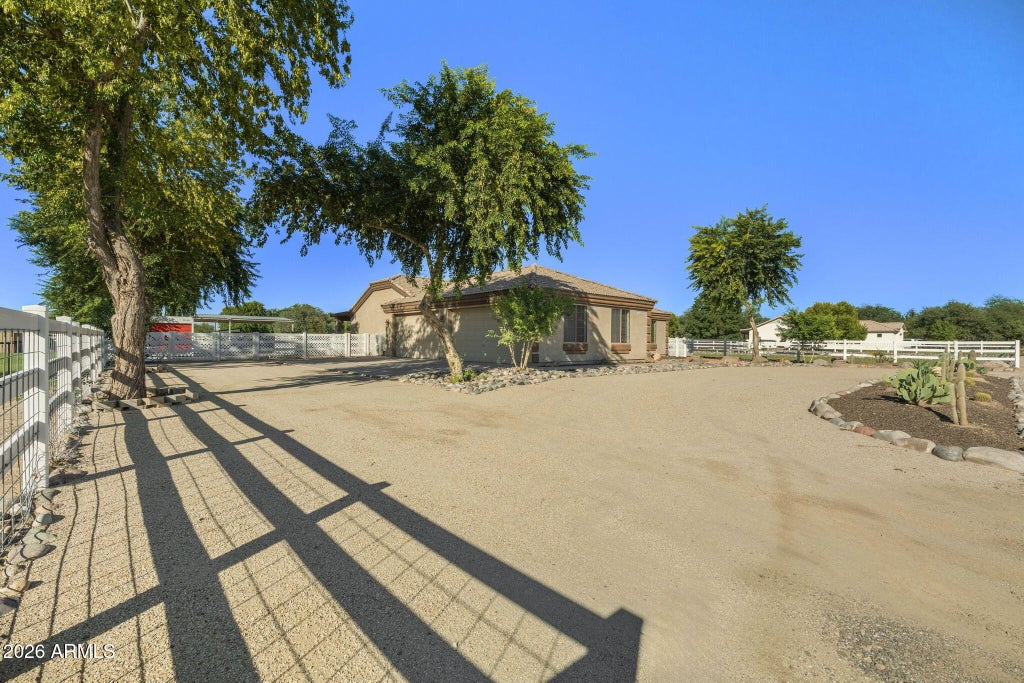 Photo of 4808 E Rogers Lane, San Tan Valley, AZ 85140 (MLS # 7089530)