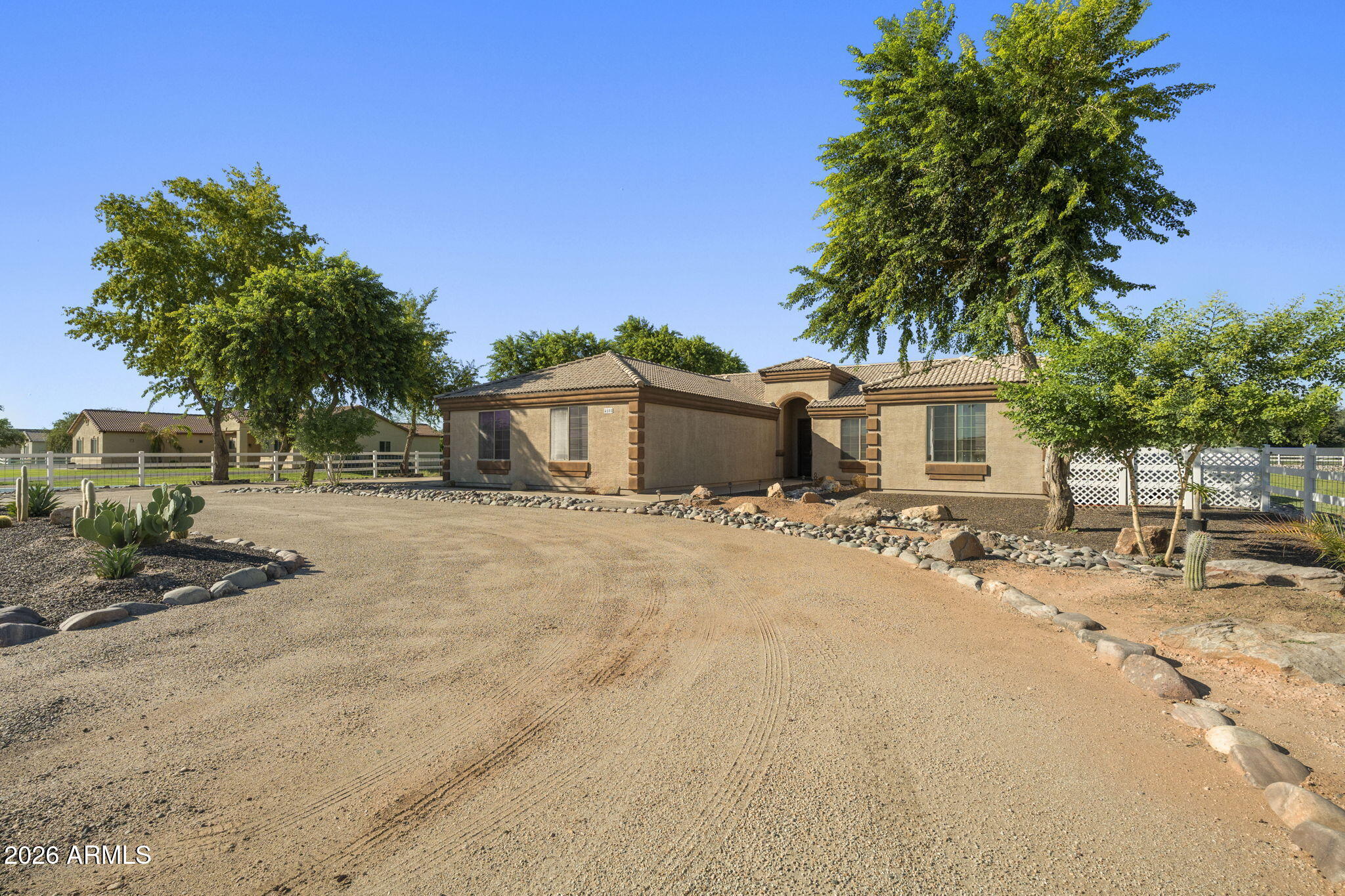 4808 E ROGERS Lane