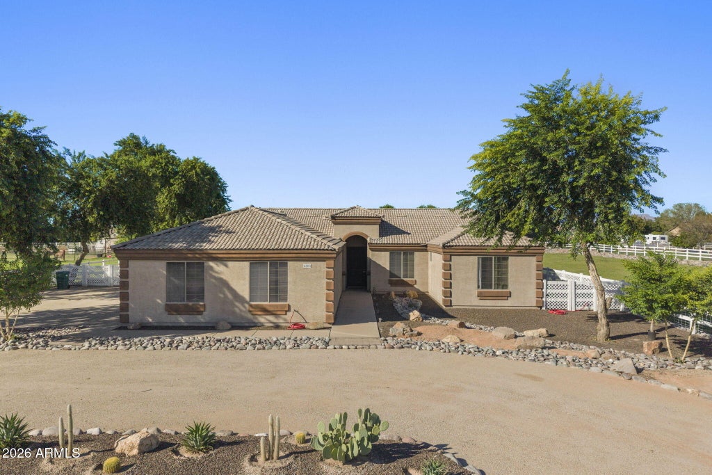 Photo of 4808 E Rogers Lane, San Tan Valley, AZ 85140 (MLS # 7089530)