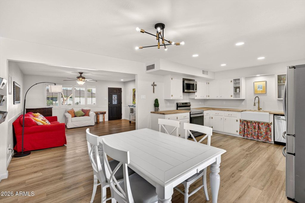 Photo of 2142 W Meadow Drive, Phoenix, AZ 85023 (MLS # 7026249)