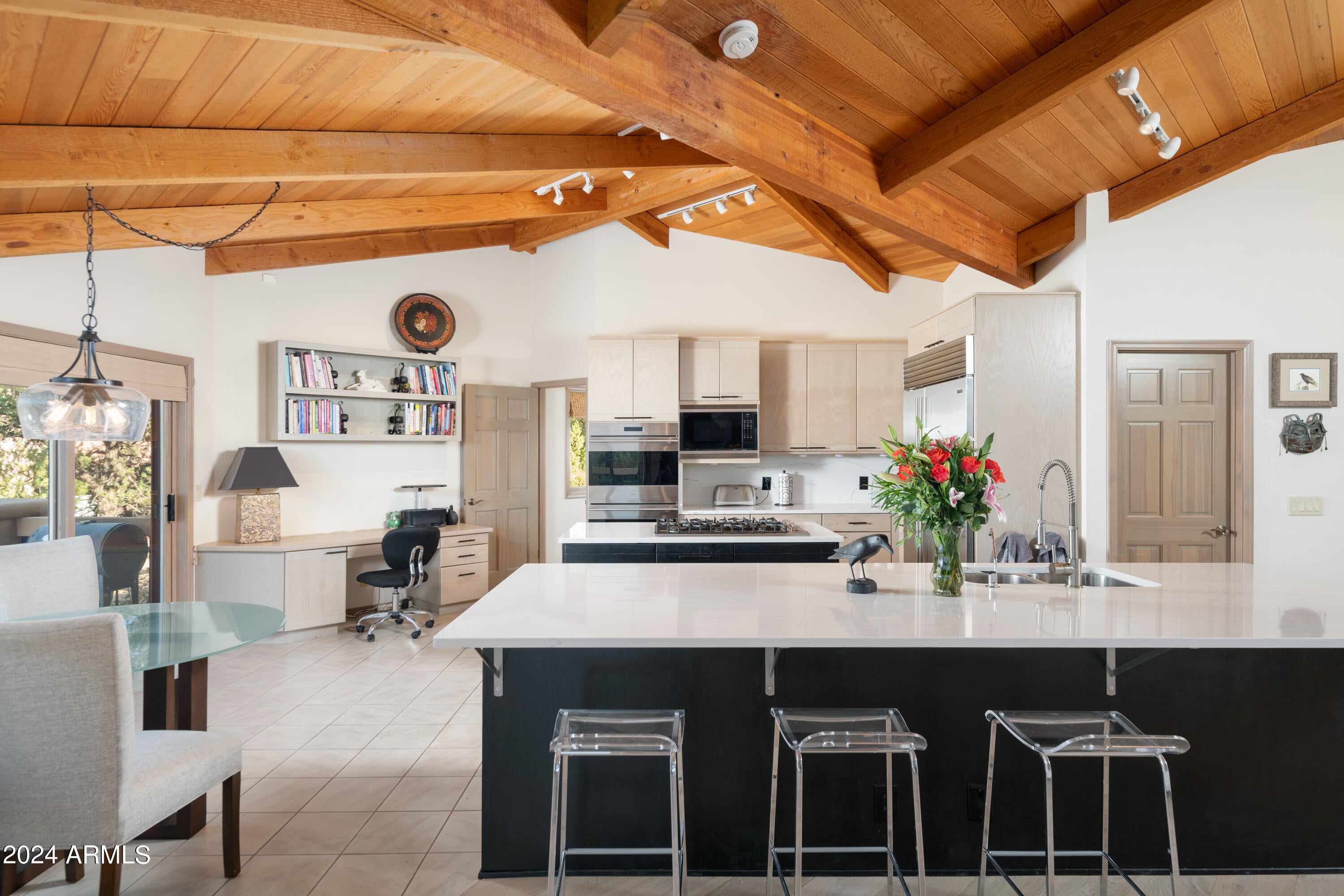 86 Linda Vista --