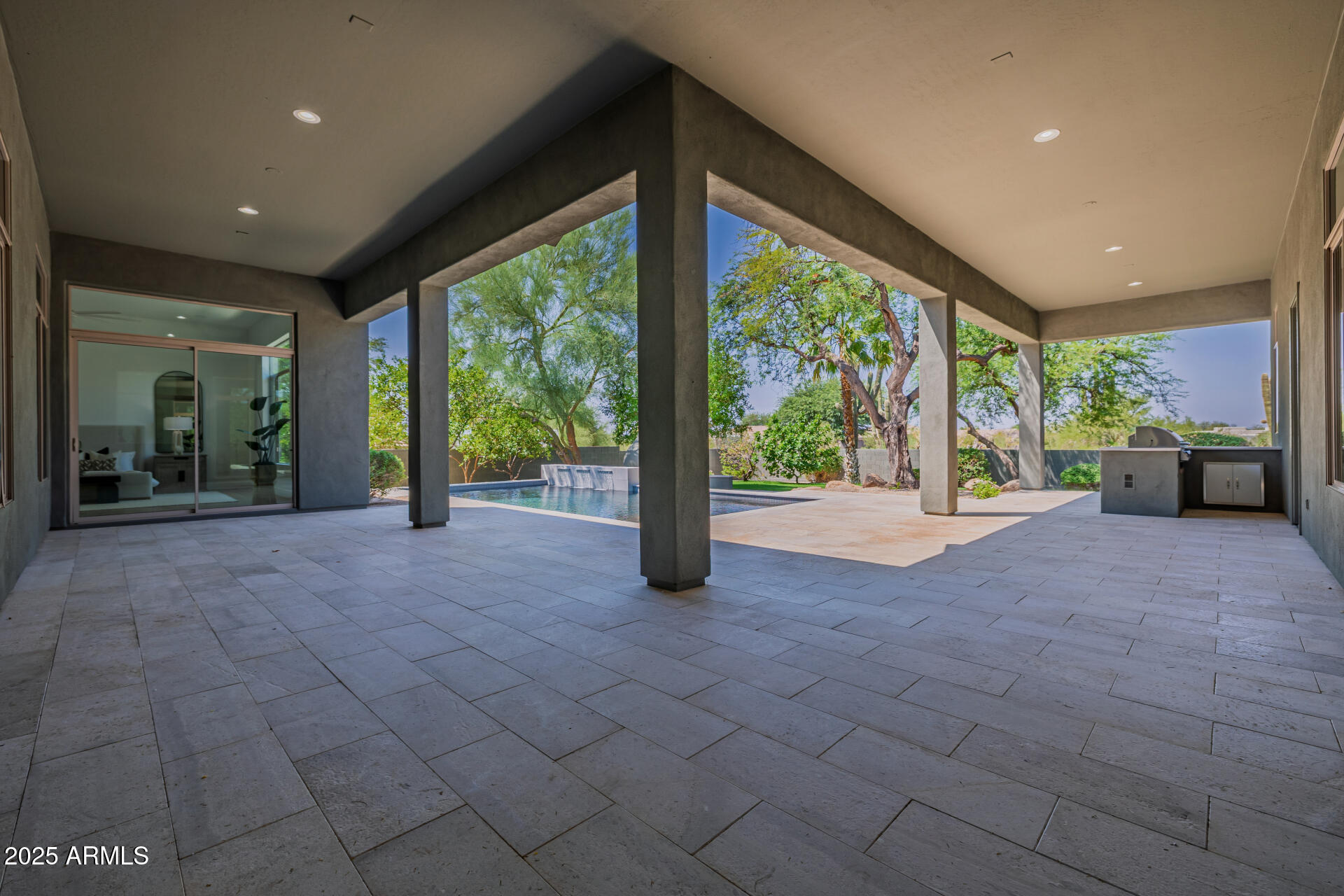 VISTA MONTEREY - Residential