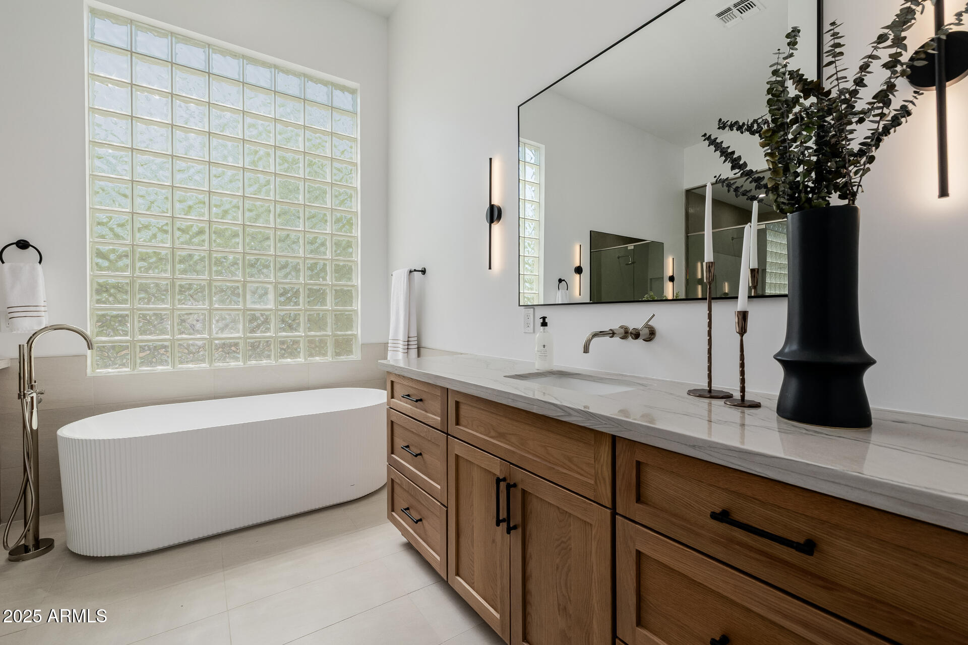 VISTA MONTEREY - Residential