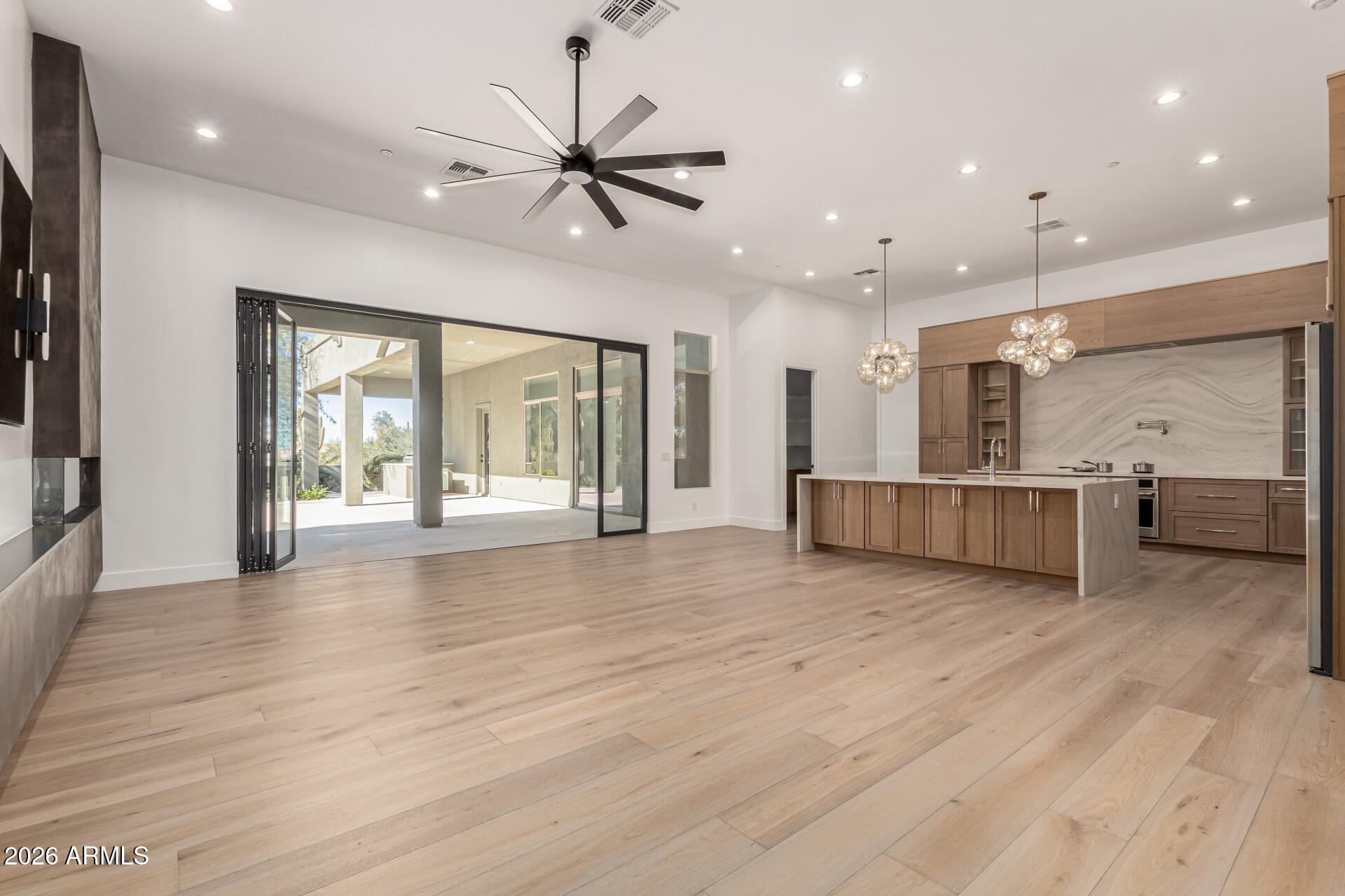 VISTA MONTEREY - Residential