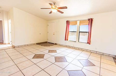 A home in Tonopah