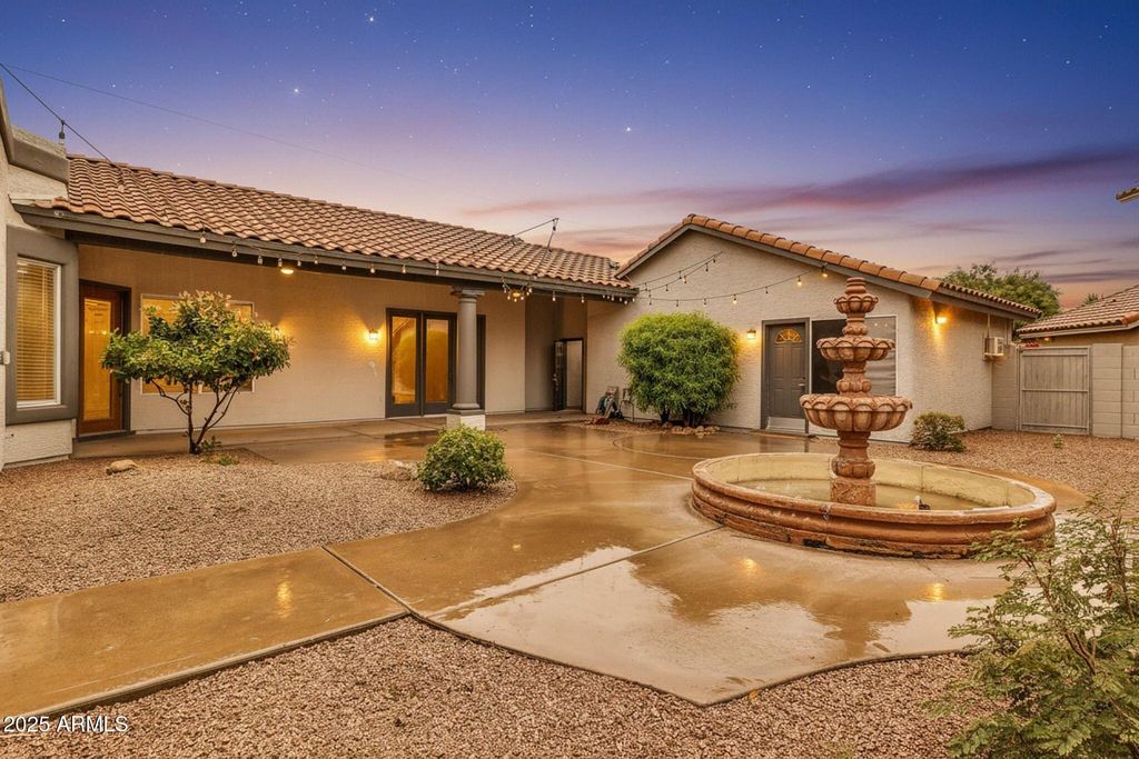 Photo of 9379 E Windrose Drive, Scottsdale, AZ 85260 (MLS # 7039754)