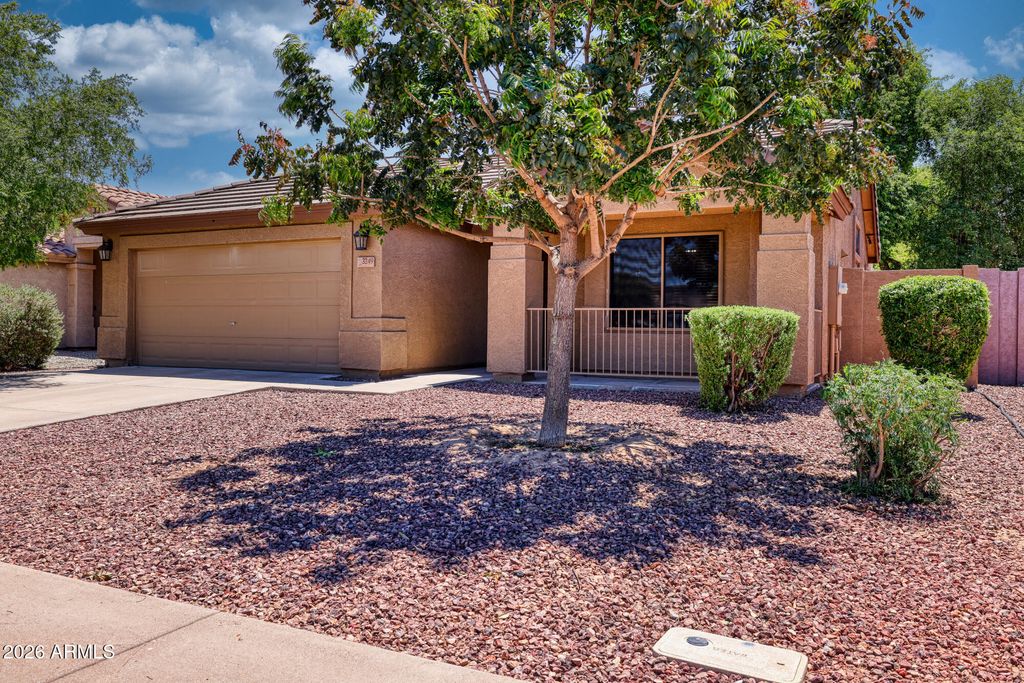 Photo of 3249 E Wildhorse Drive, Gilbert, AZ 85297 (MLS # 7025826)