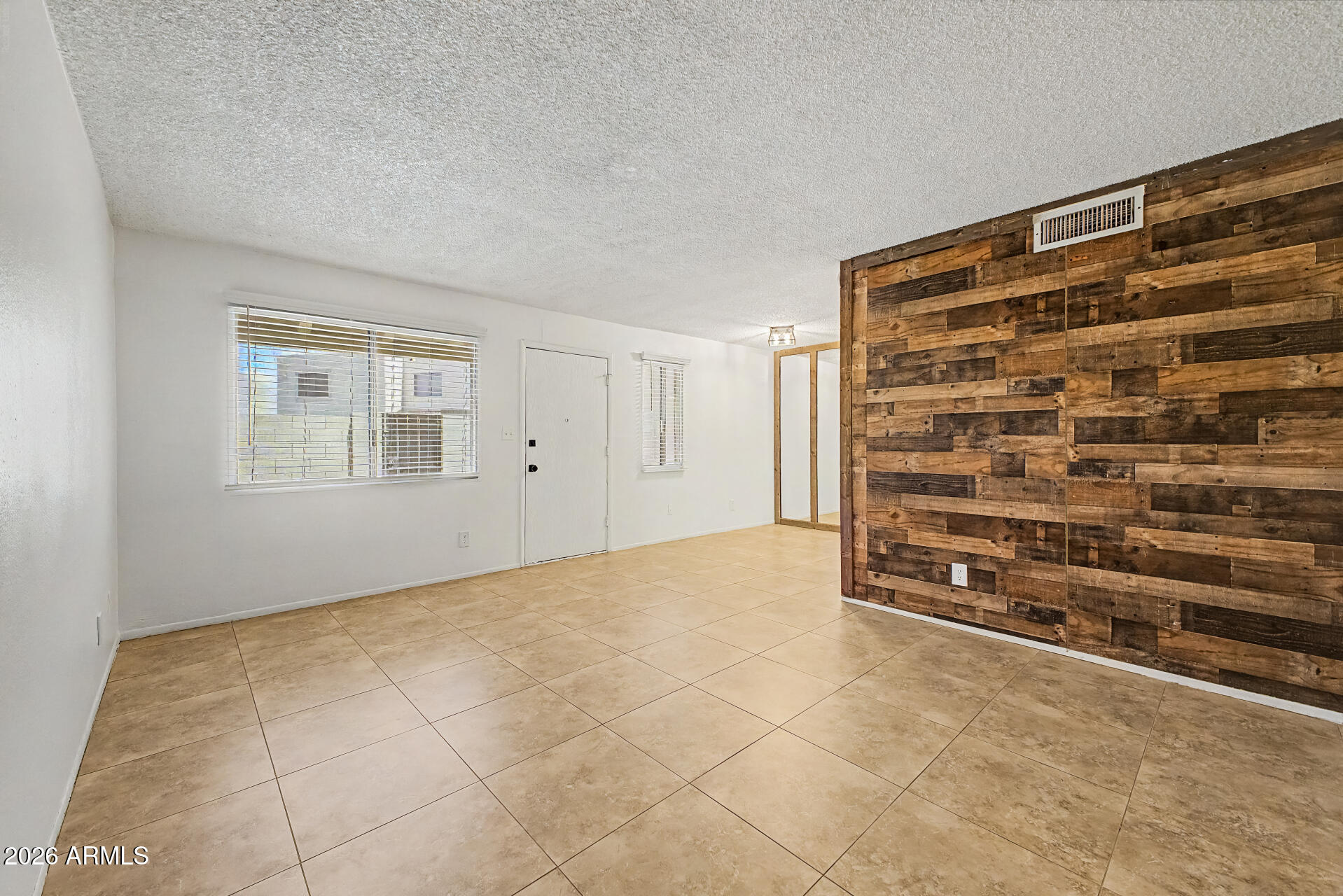 HALLCRAFT VILLAS WEST 8 - Residential