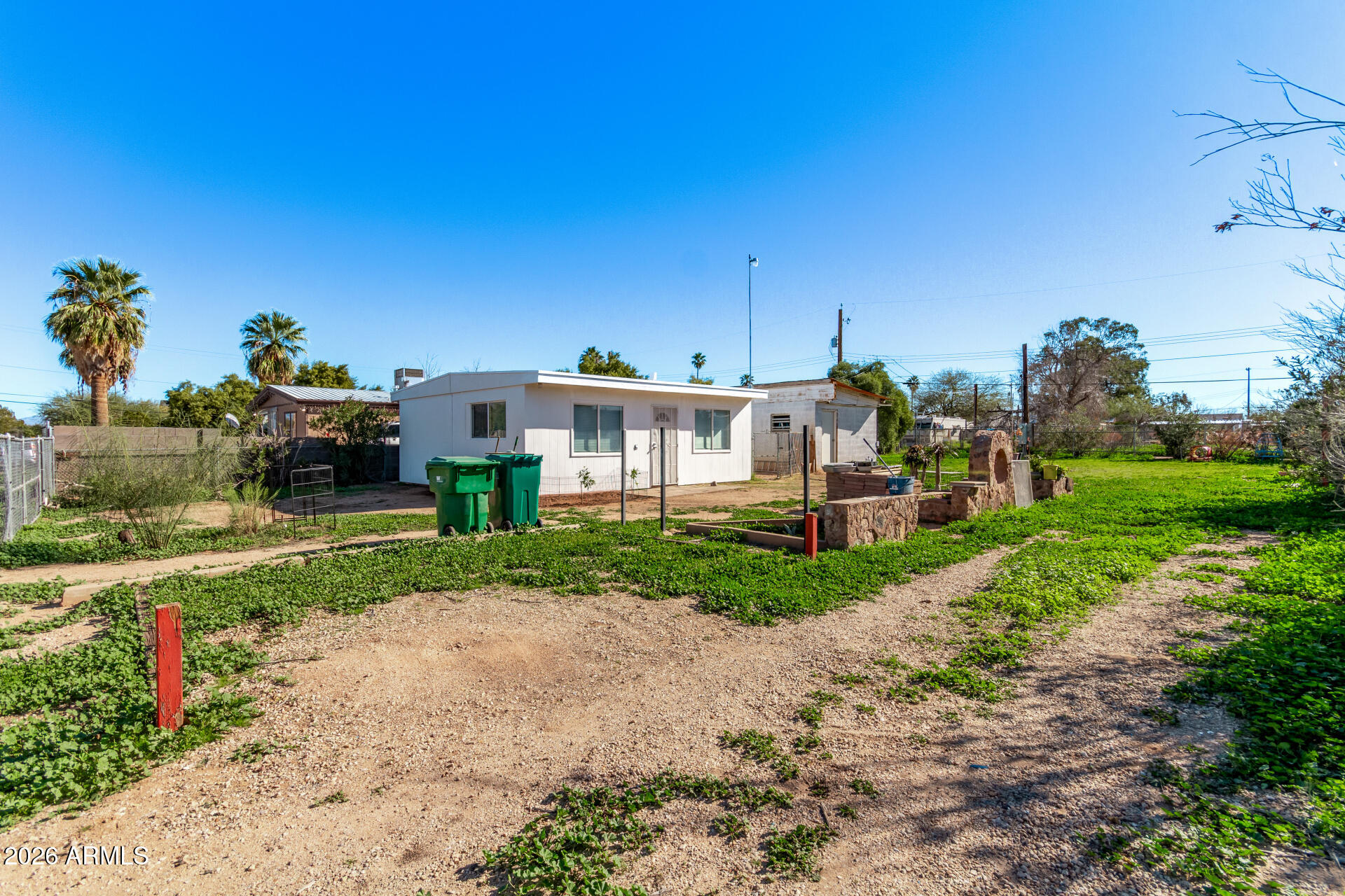 1217 W HADLEY Street